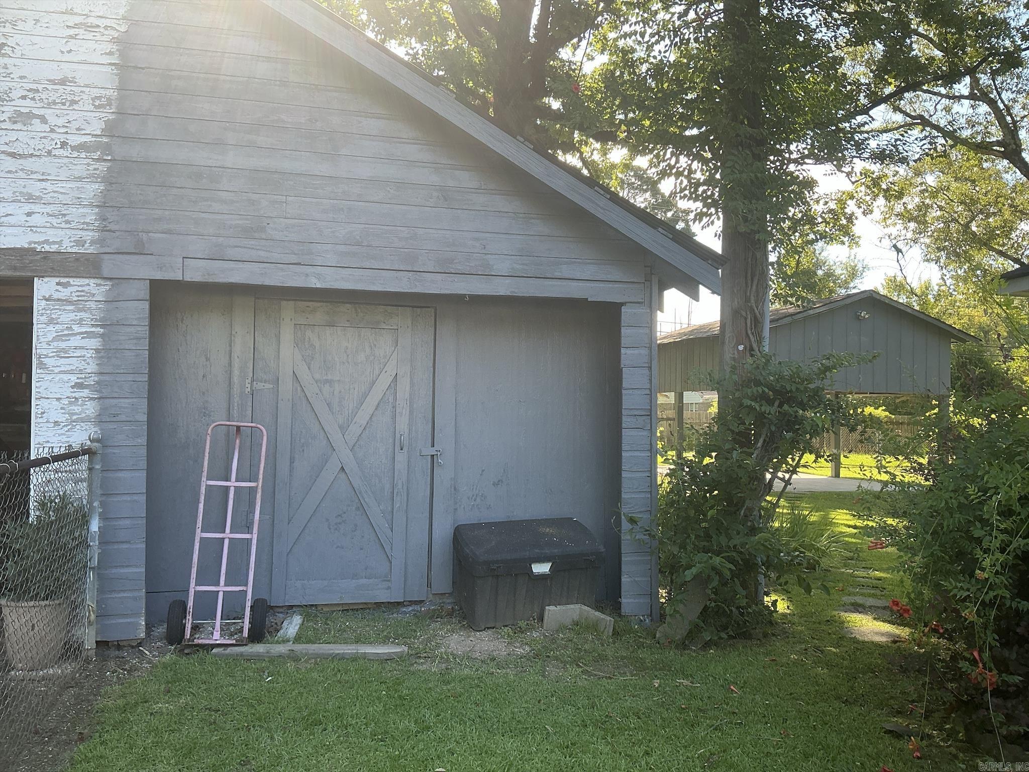 905 Oak Street Property Photo 40