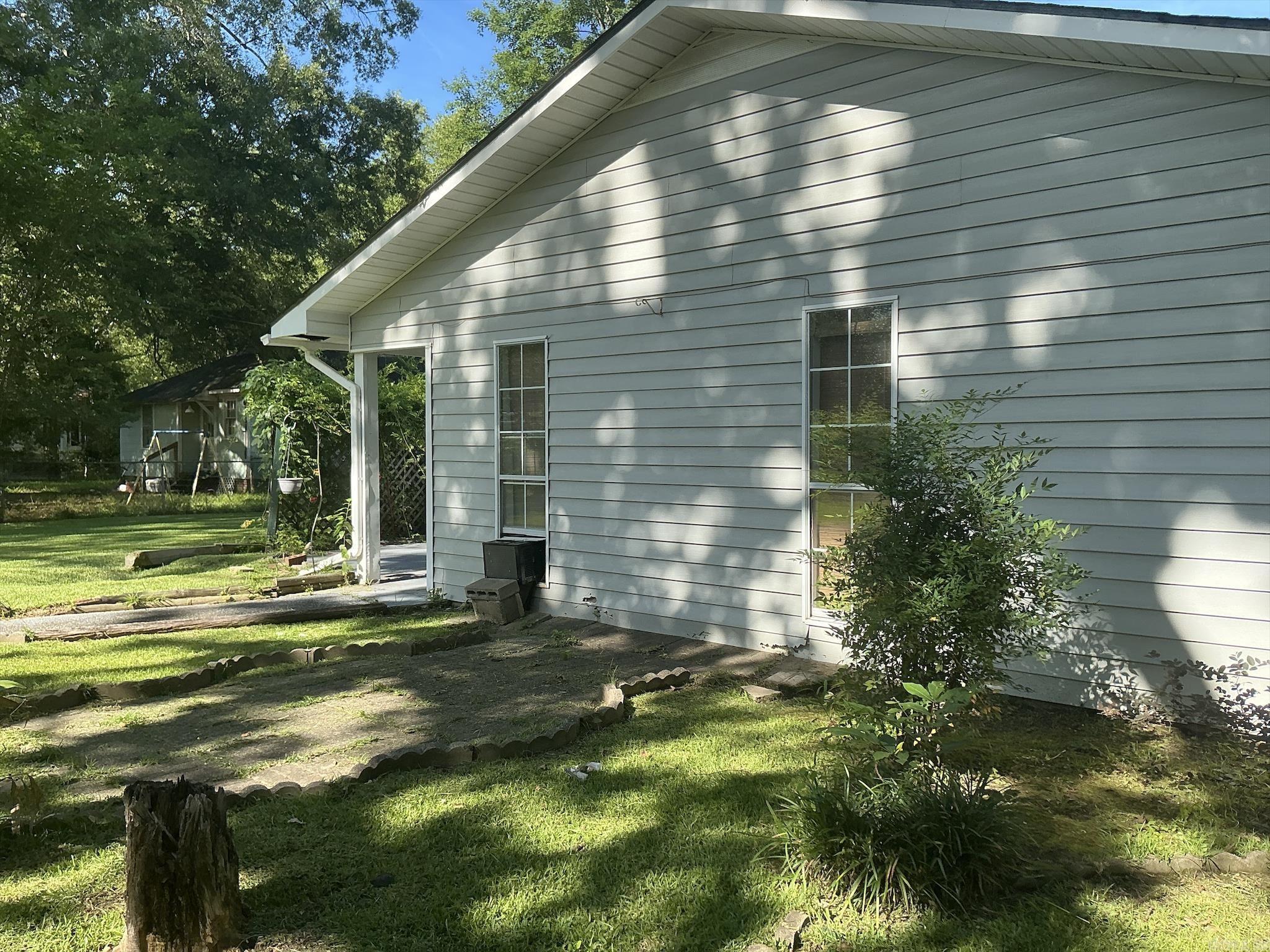 905 Oak Street Property Photo 41