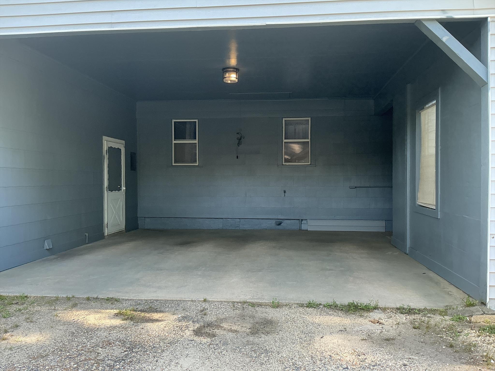 905 Oak Street Property Photo 45