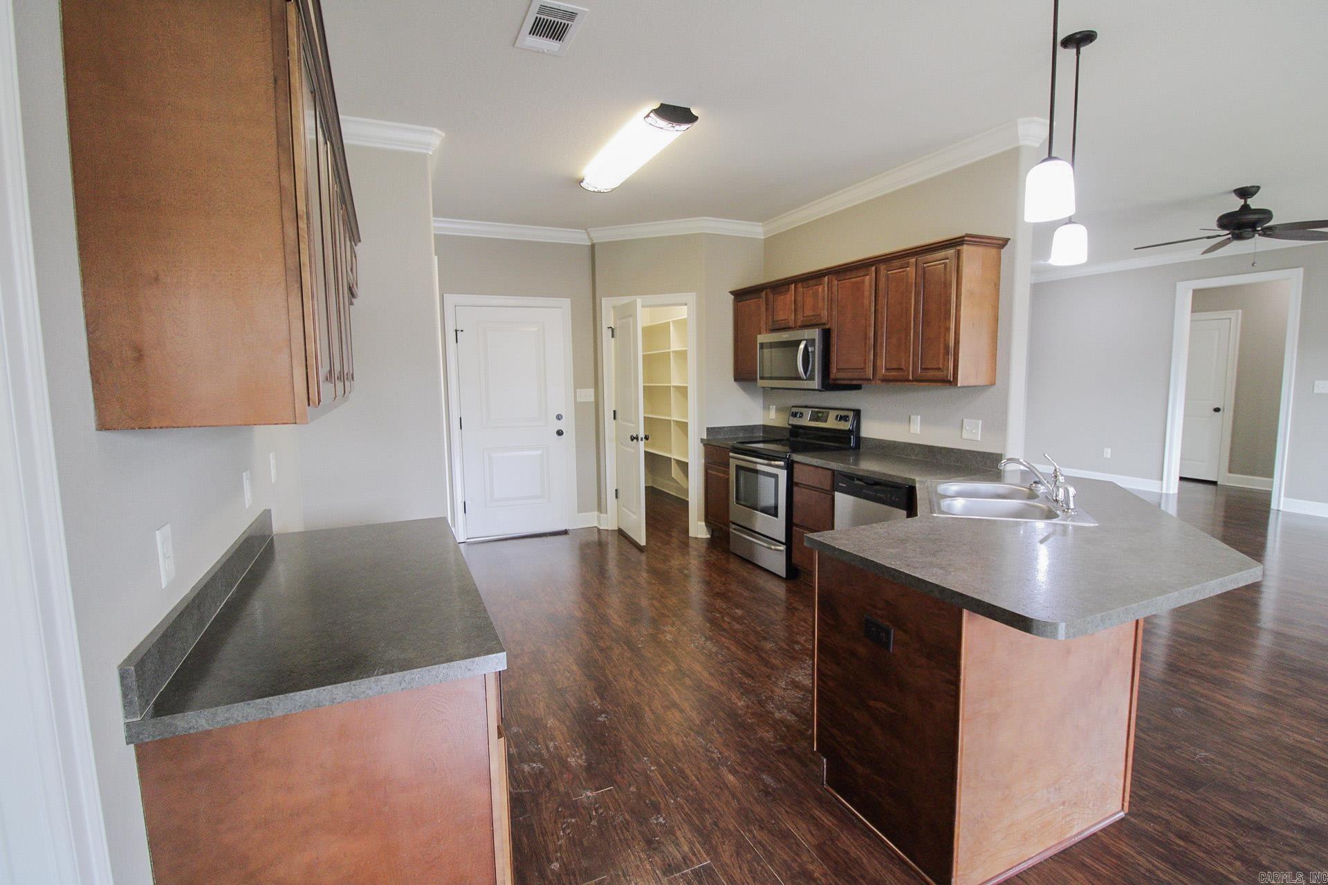 2240 Shadow Falls Drive Property Photo 5