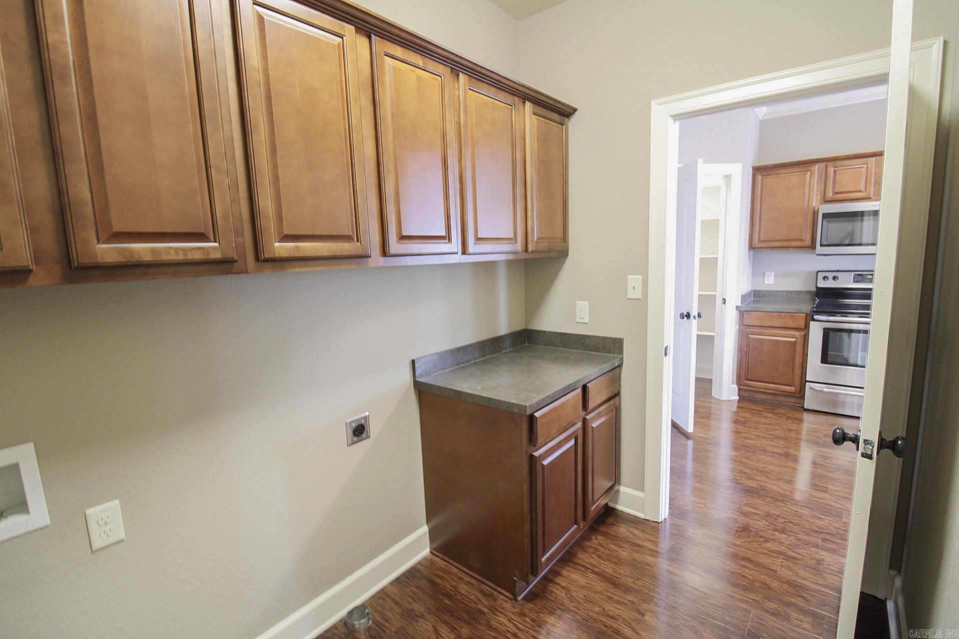 2240 Shadow Falls Drive Property Photo 9