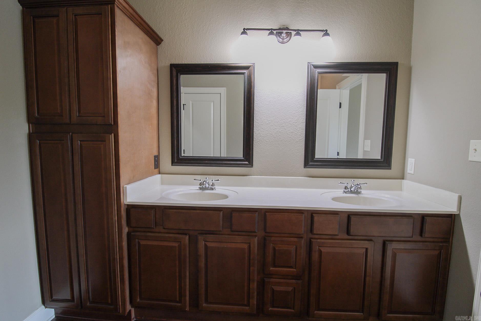 2240 Shadow Falls Drive Property Photo 12