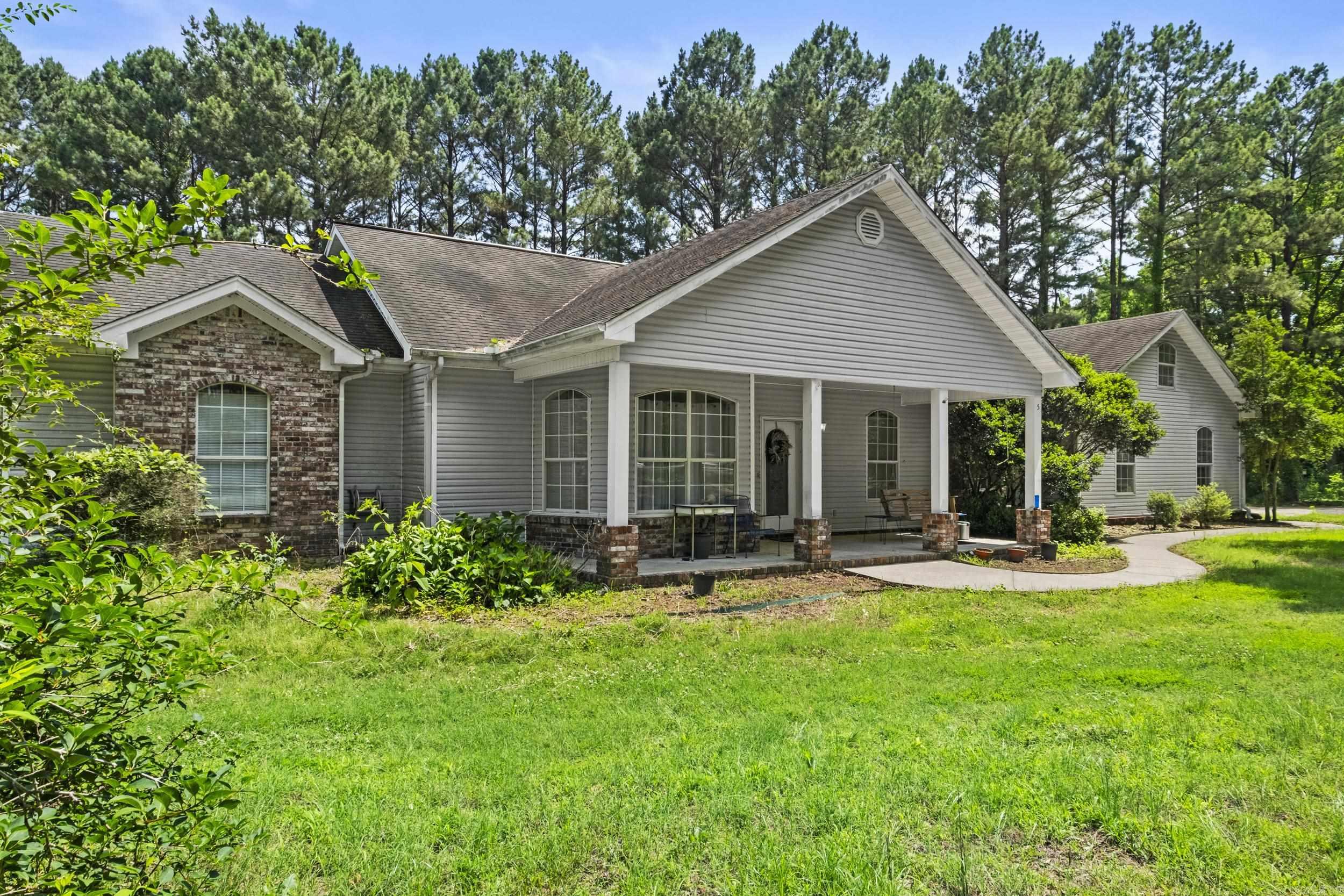 5 Williamsburg Drive Property Photo 2