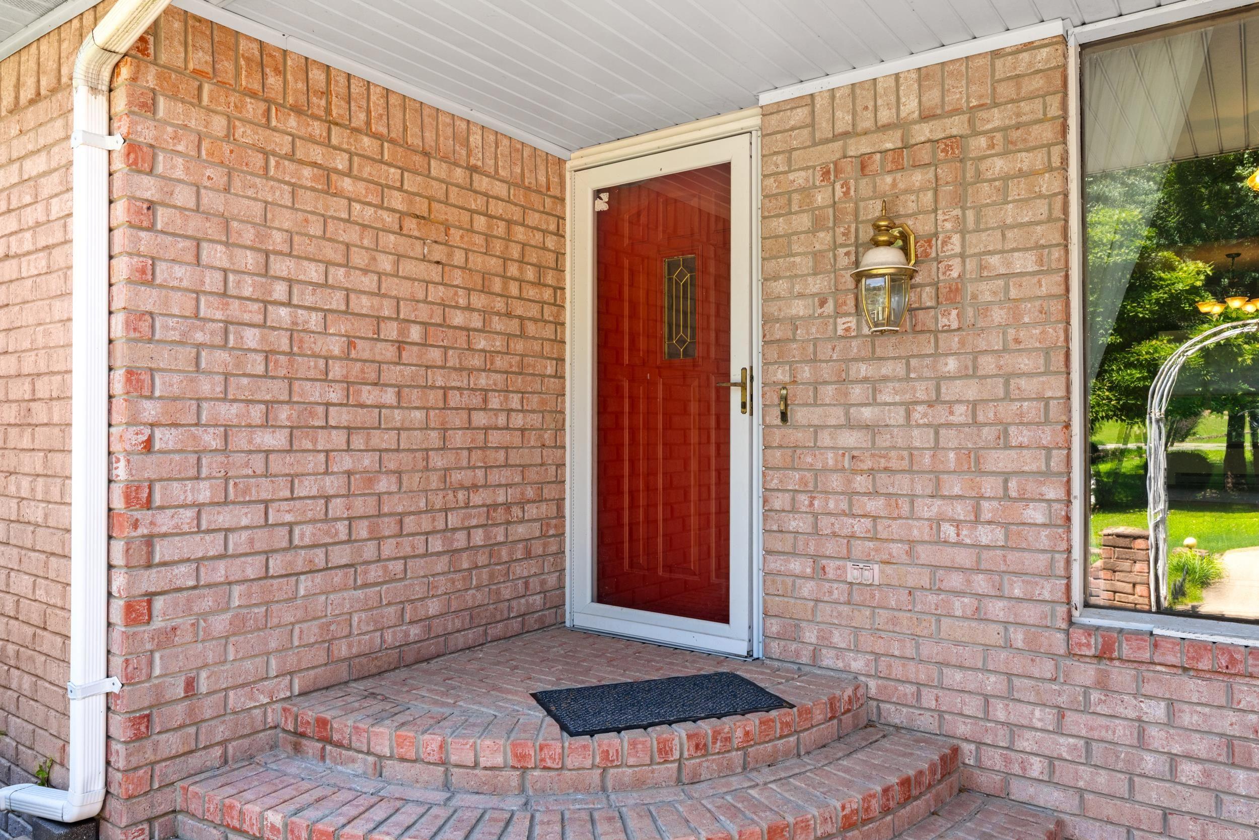 908 Baffy Drive Property Photo 2