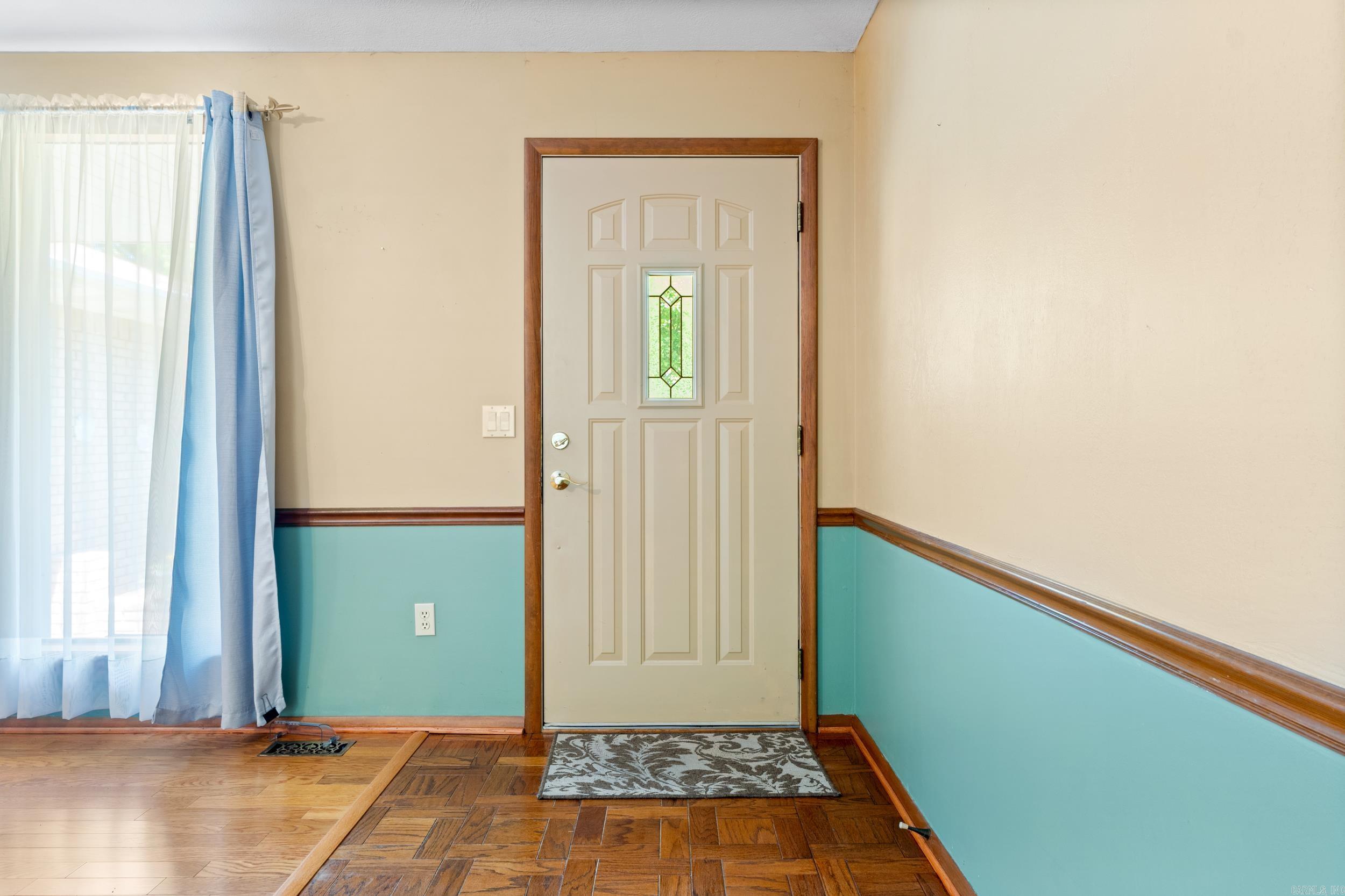 908 Baffy Drive Property Photo 3
