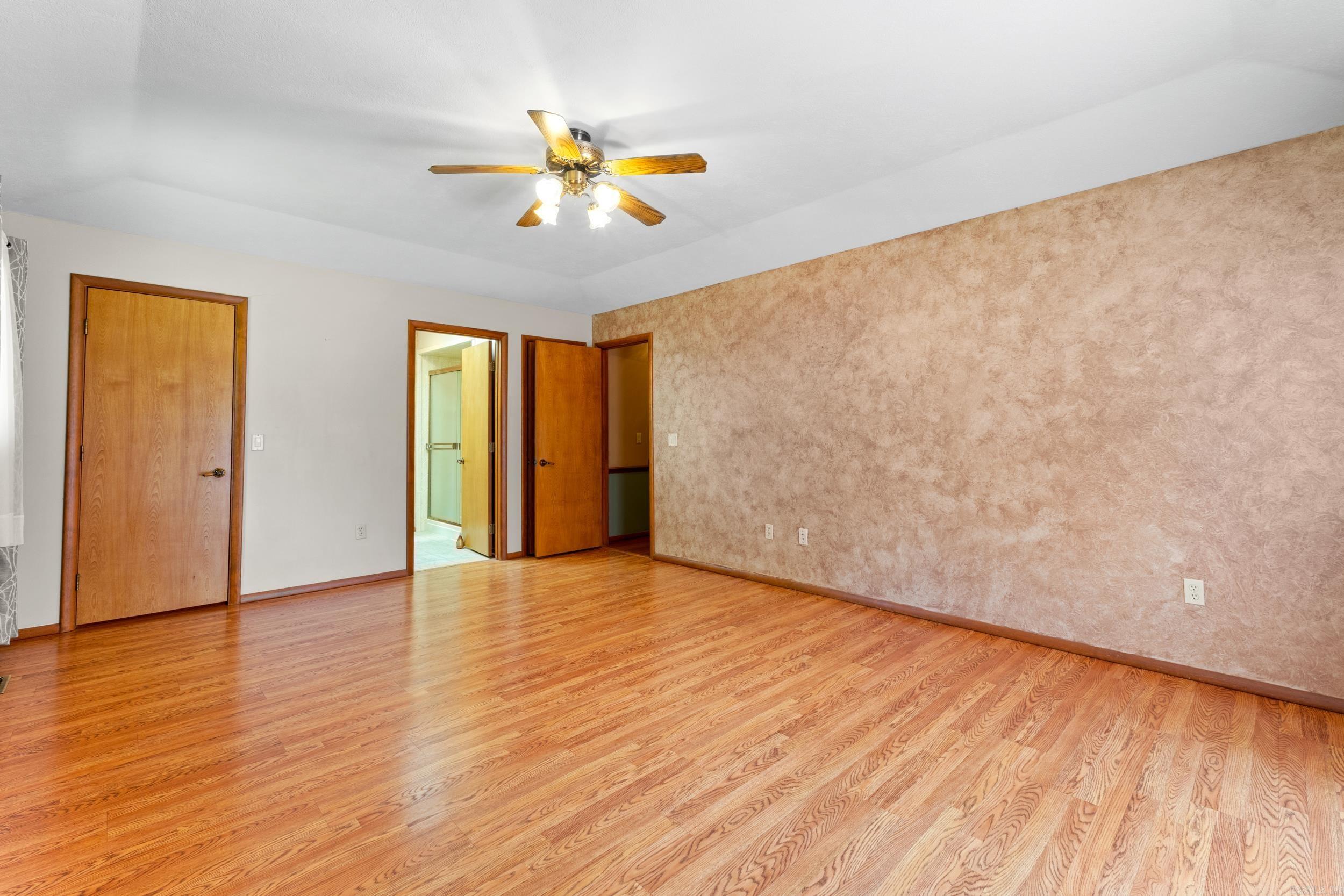 908 Baffy Drive Property Photo 16