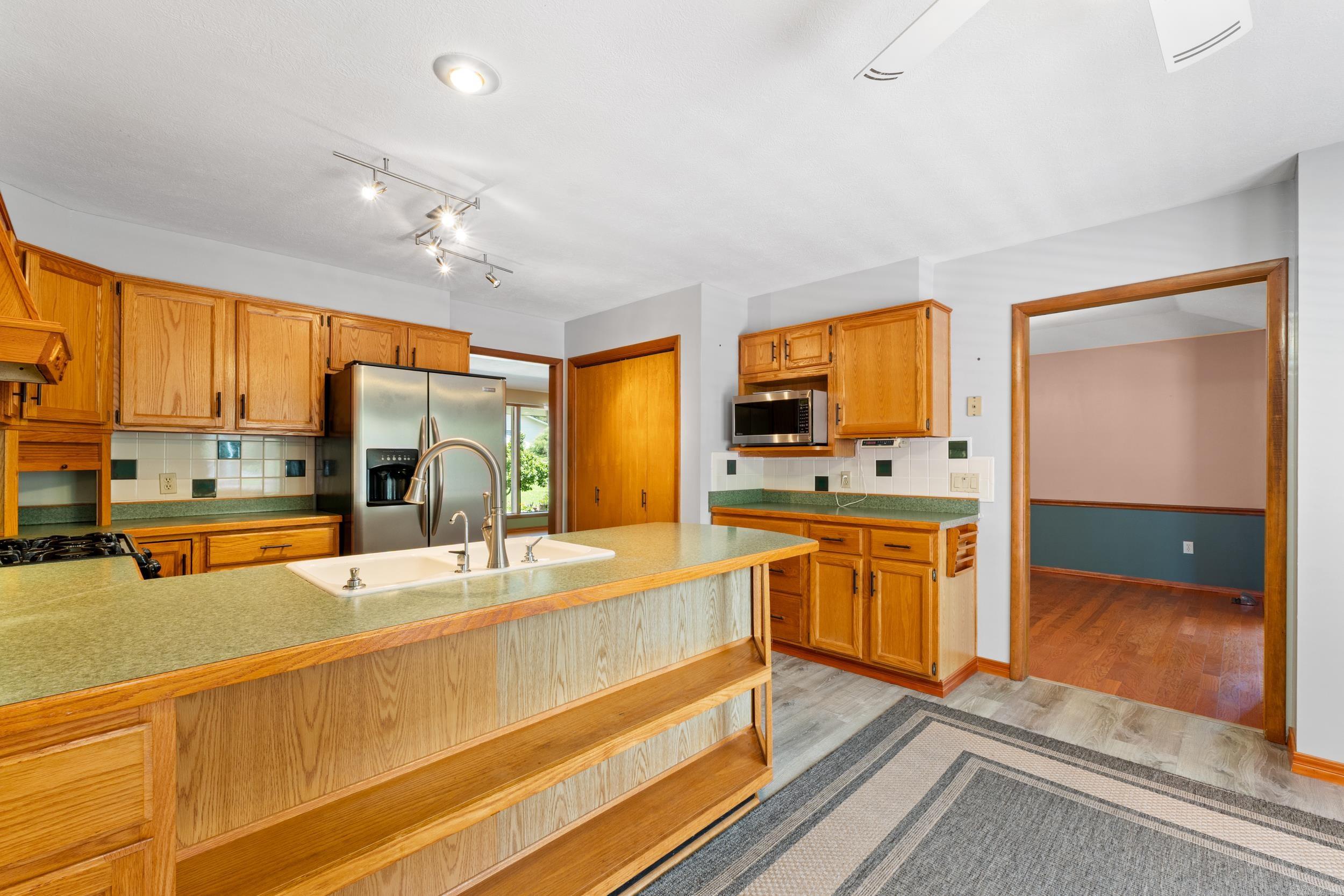 908 Baffy Drive Property Photo 24
