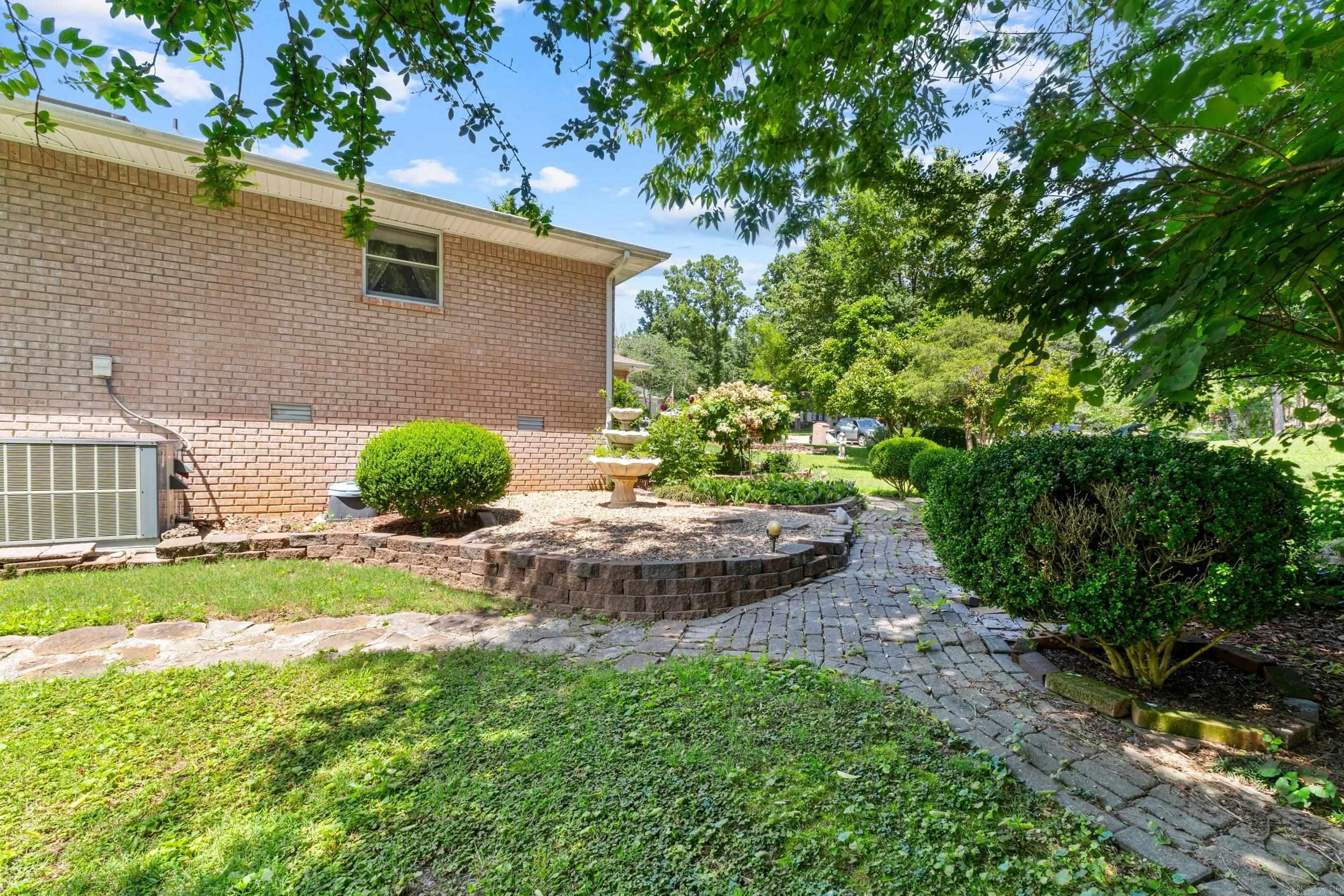 908 Baffy Drive Property Photo 41