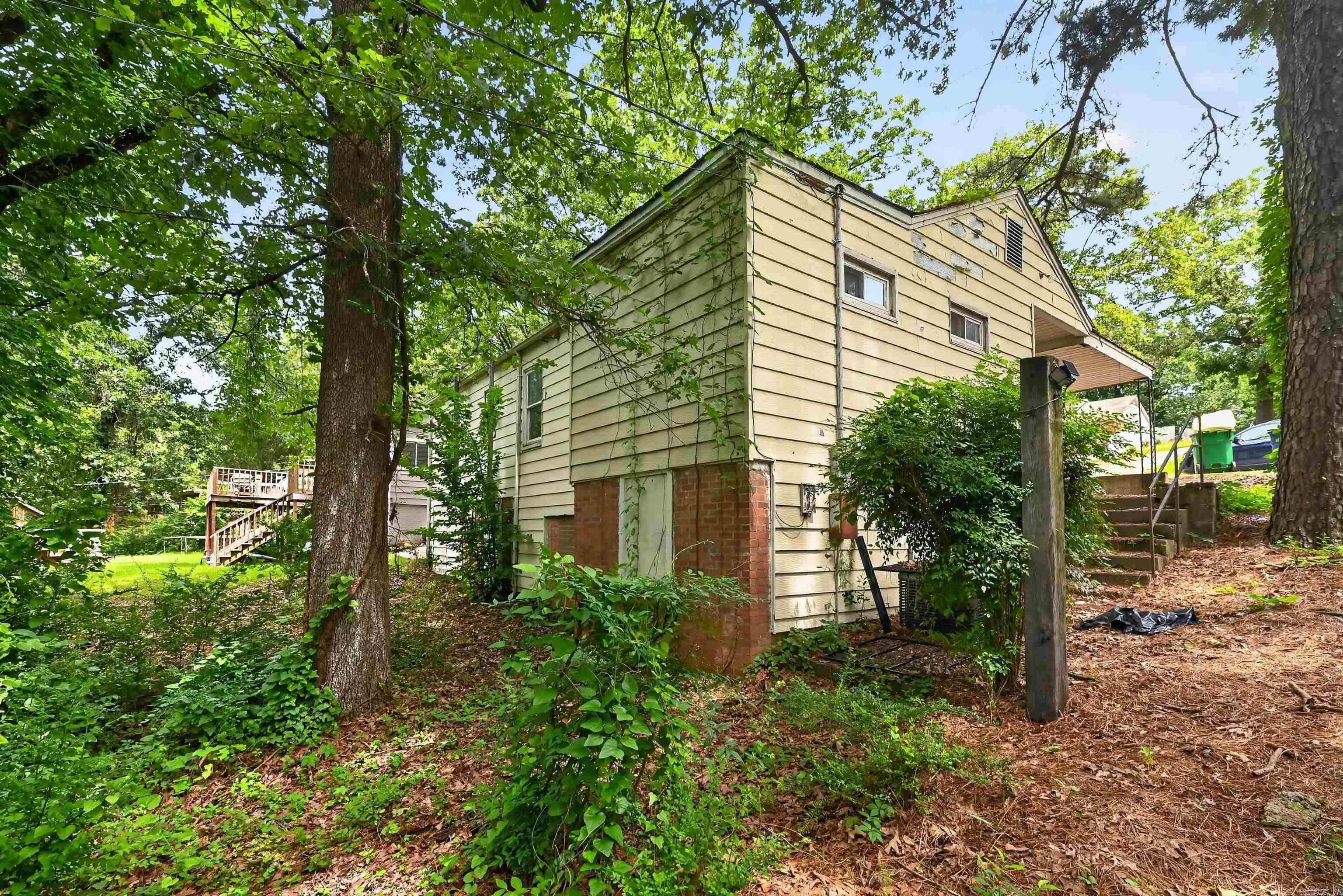 210 Belmont Drive Property Photo 7