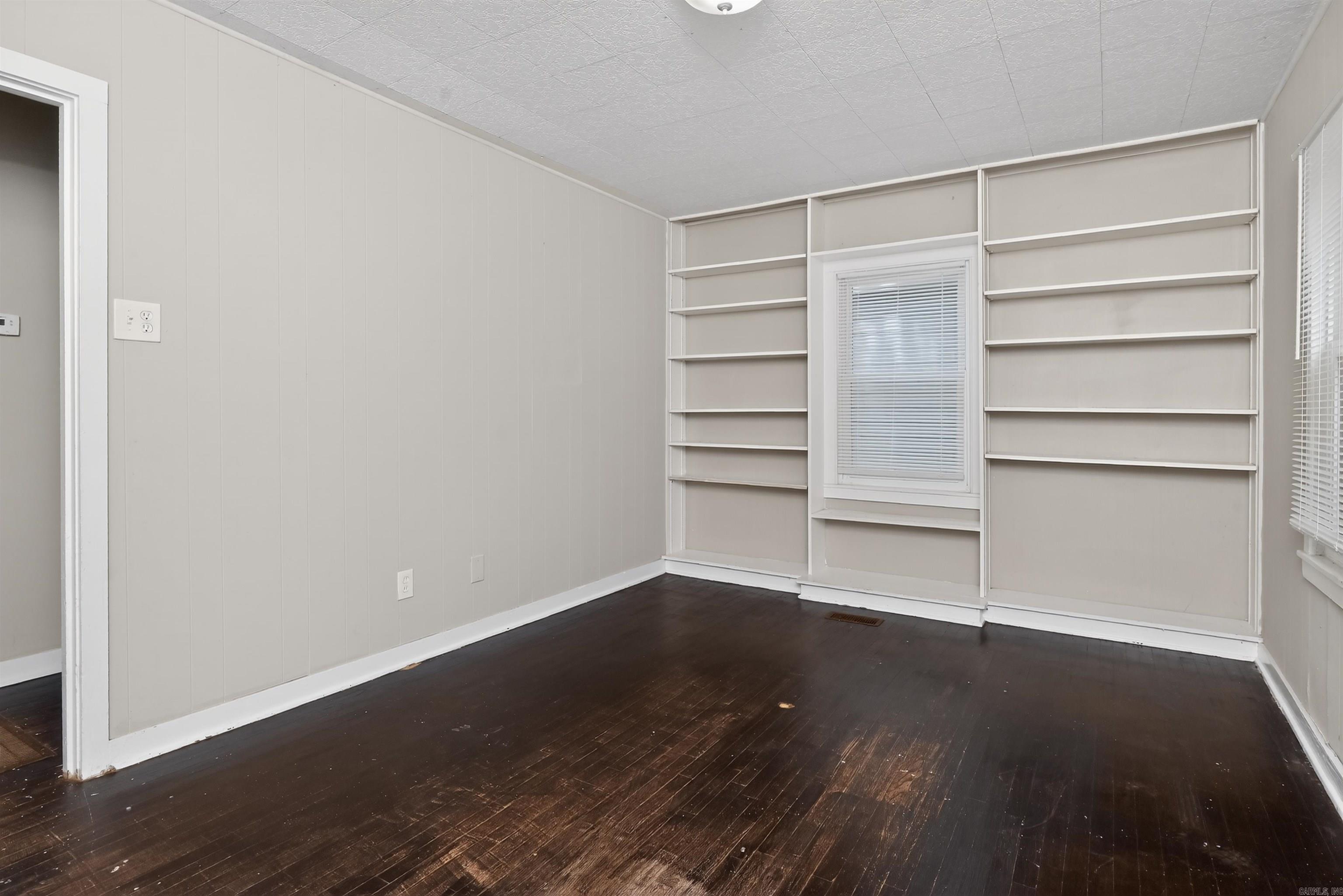 210 Belmont Drive Property Photo 8