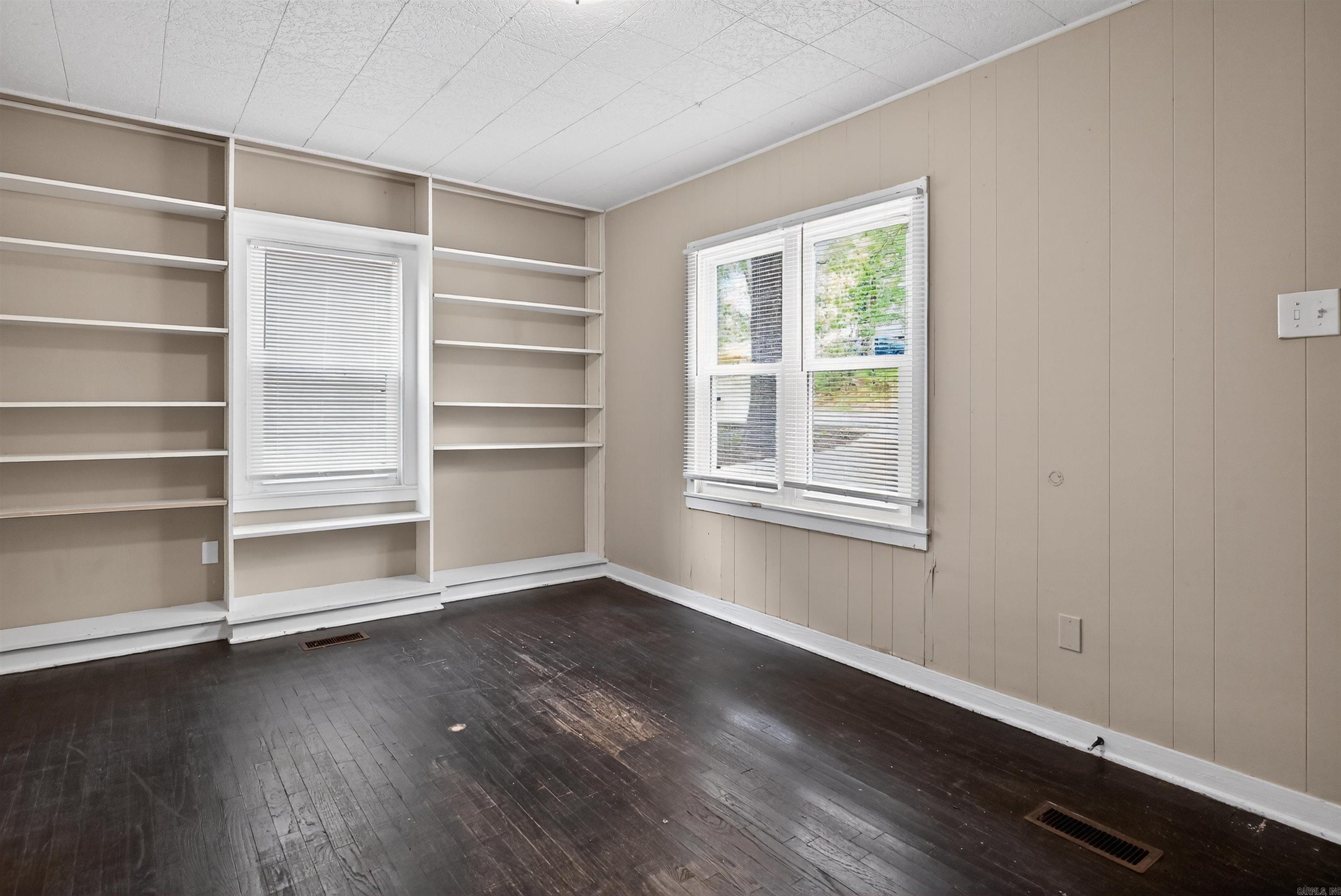 210 Belmont Drive Property Photo 11