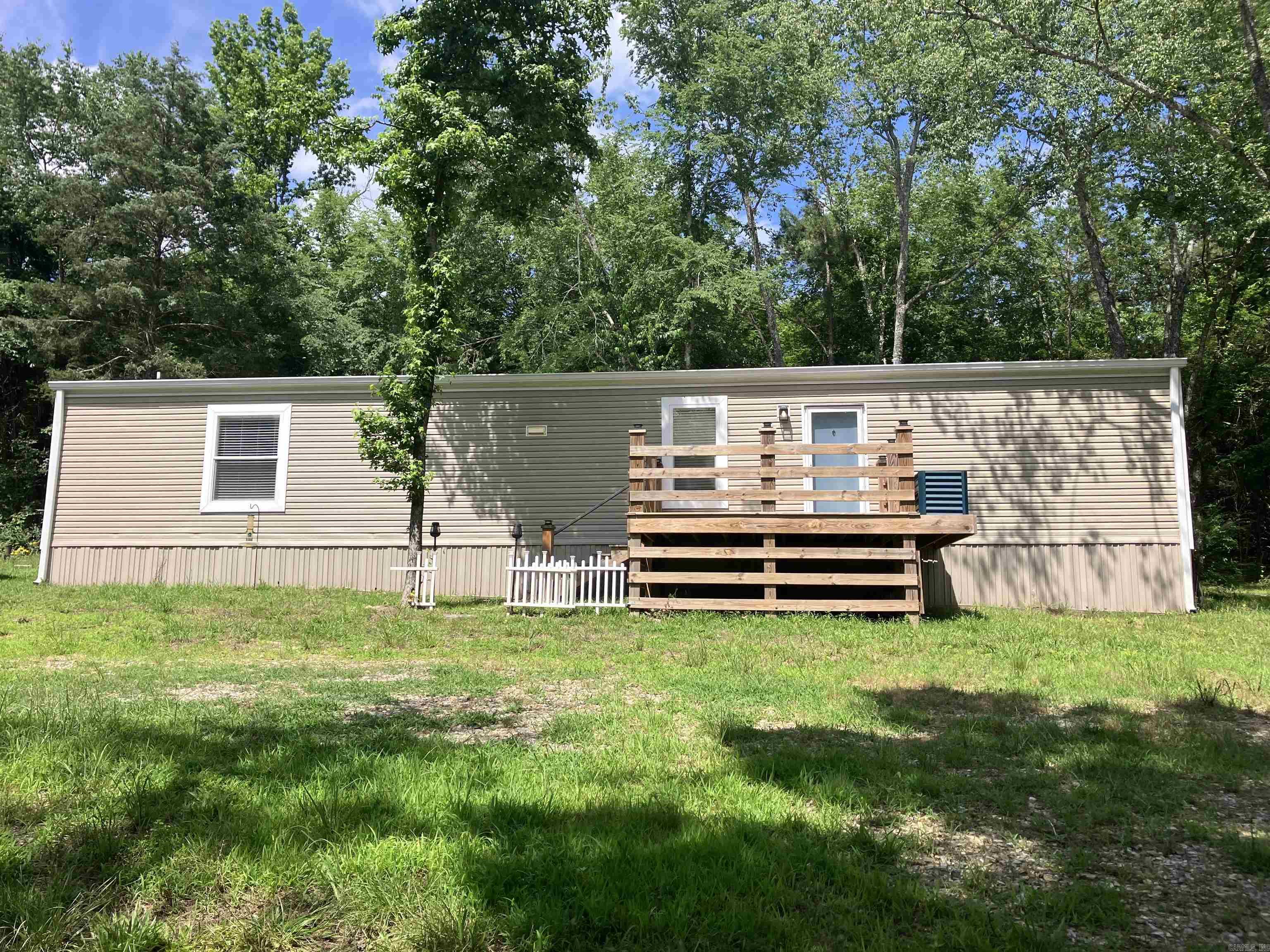 190 Waggoner St. Property Photo 1