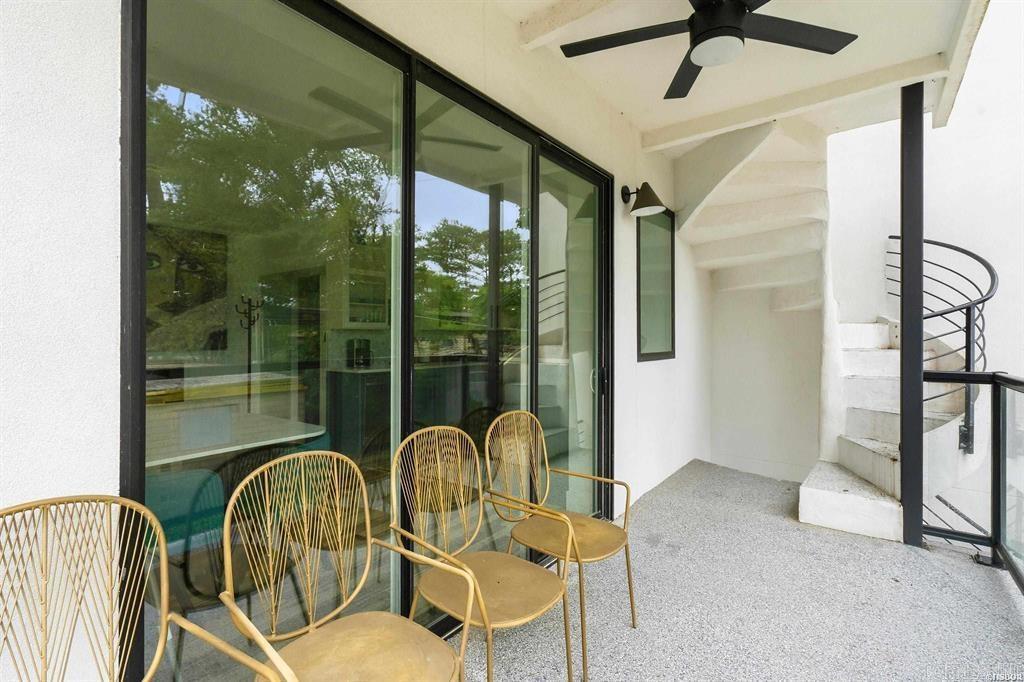 352 Lakeland Drive Property Photo 4