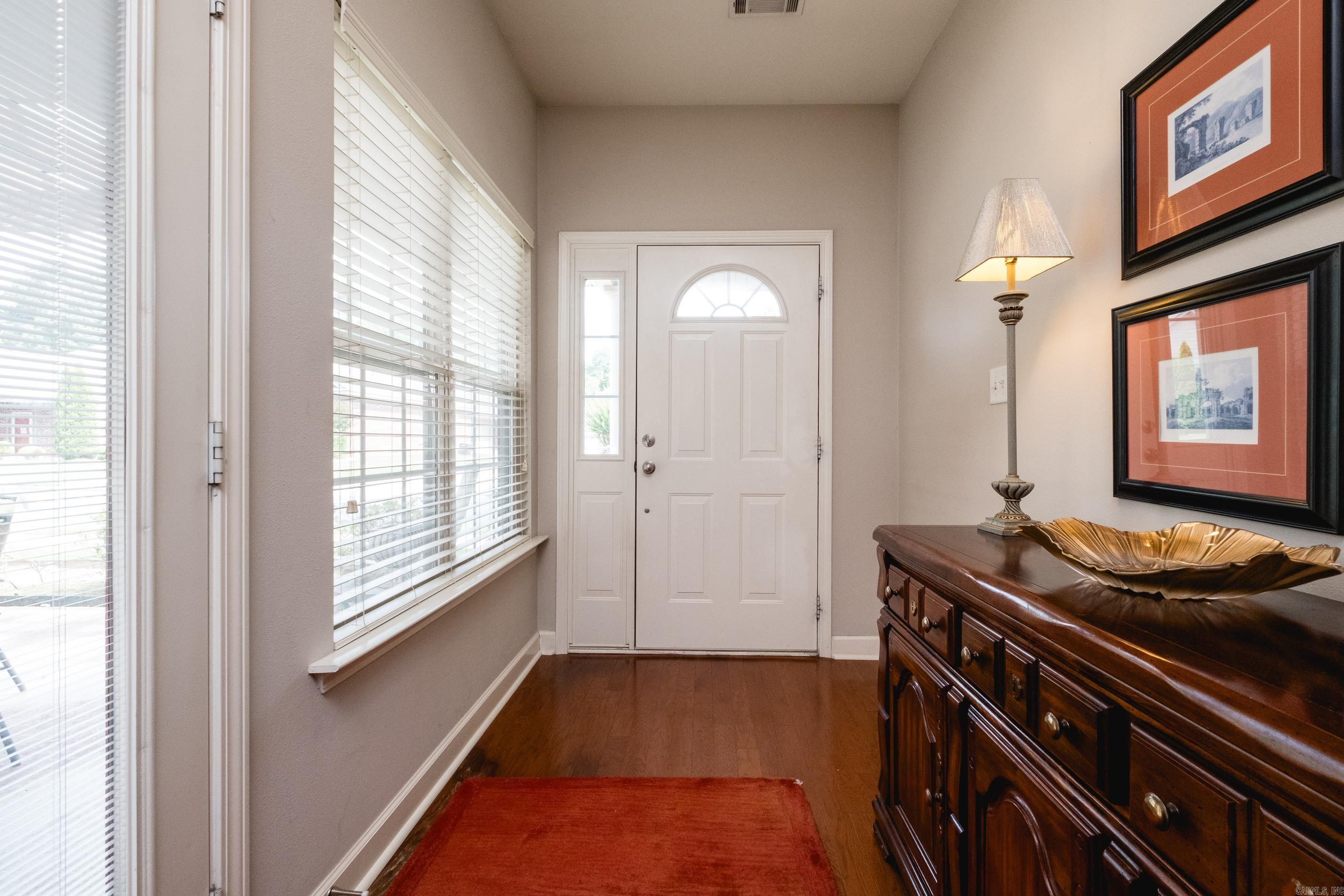 302 Stagecoach Village Property Photo 7