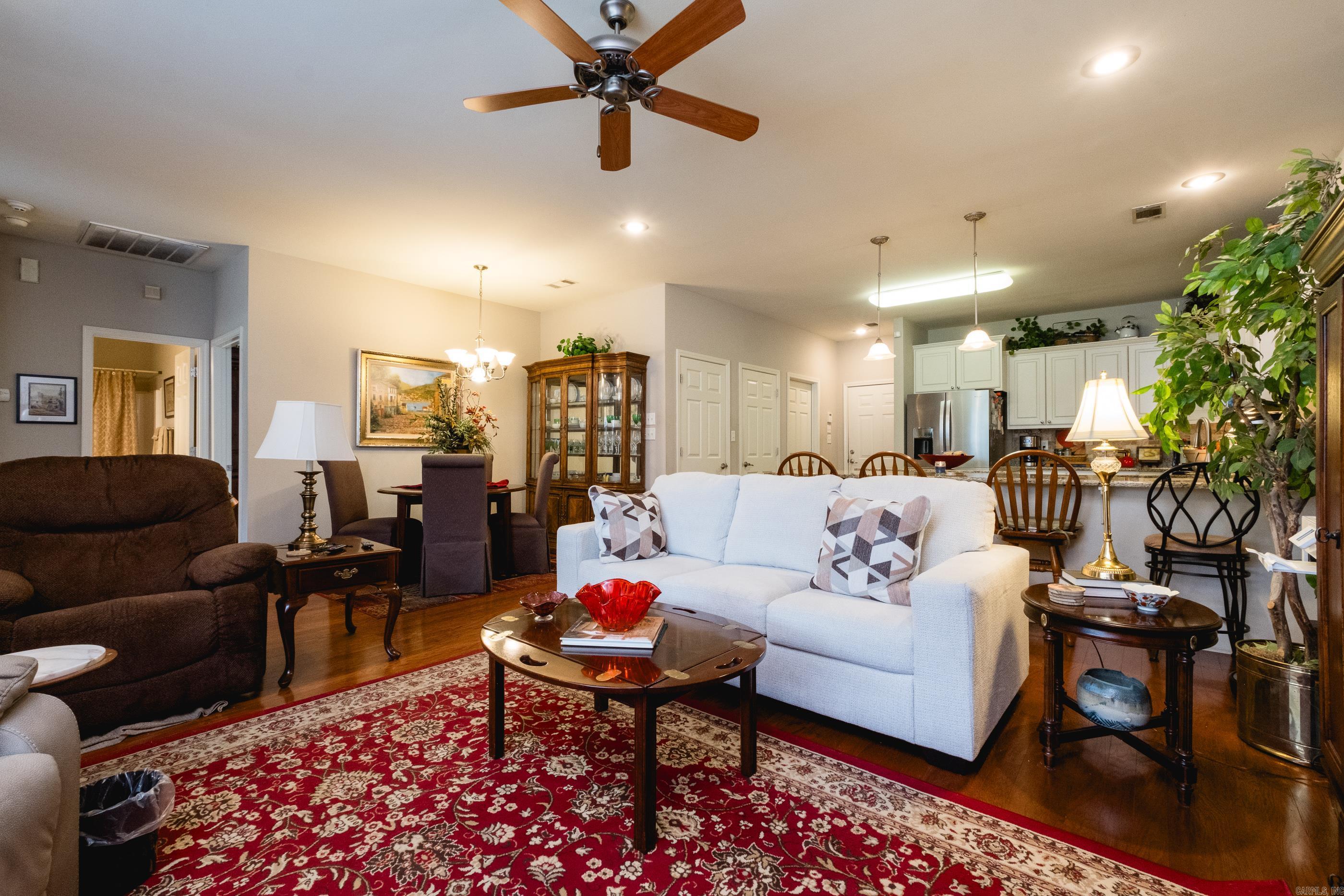 302 Stagecoach Village Property Photo 11