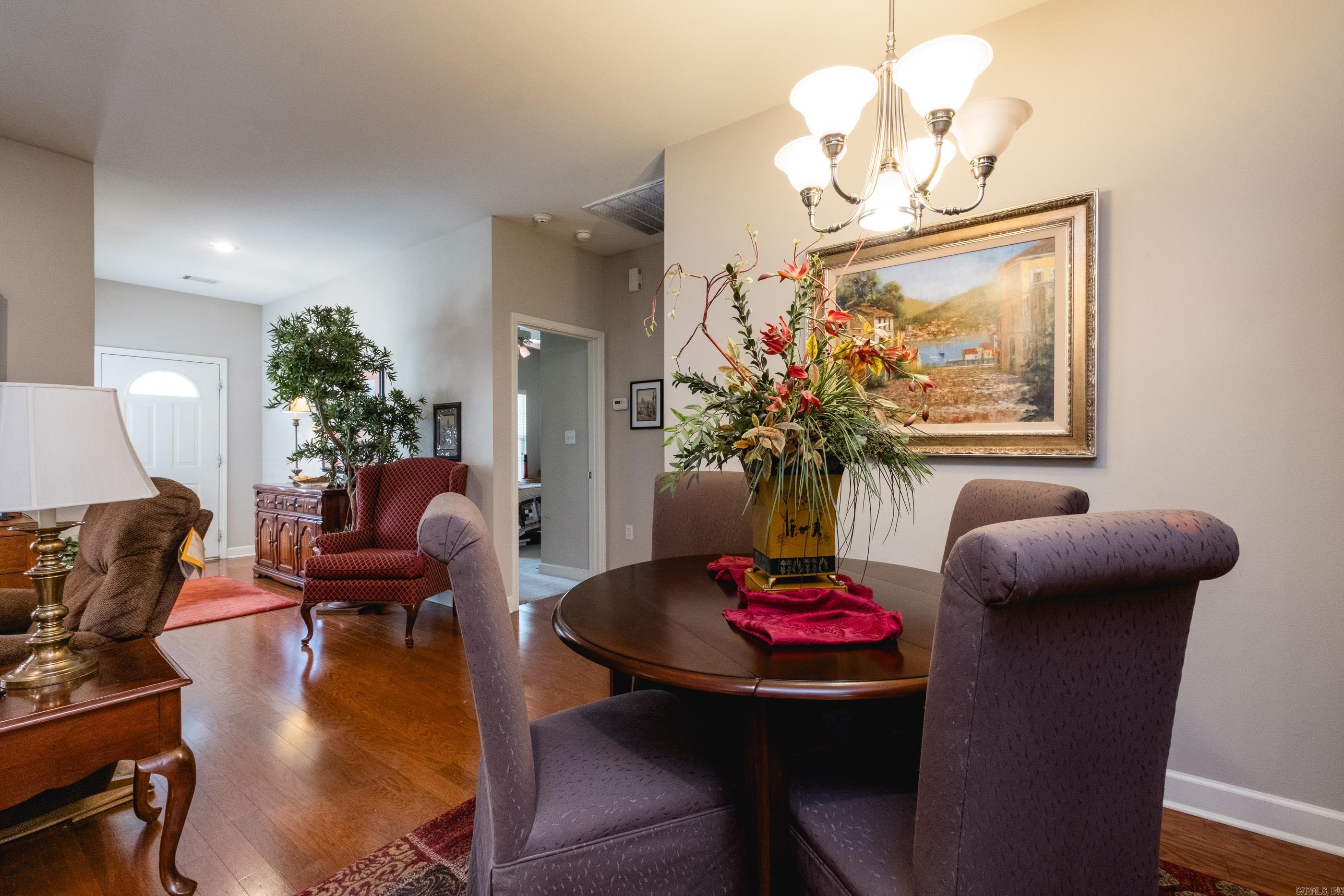 302 Stagecoach Village Property Photo 14
