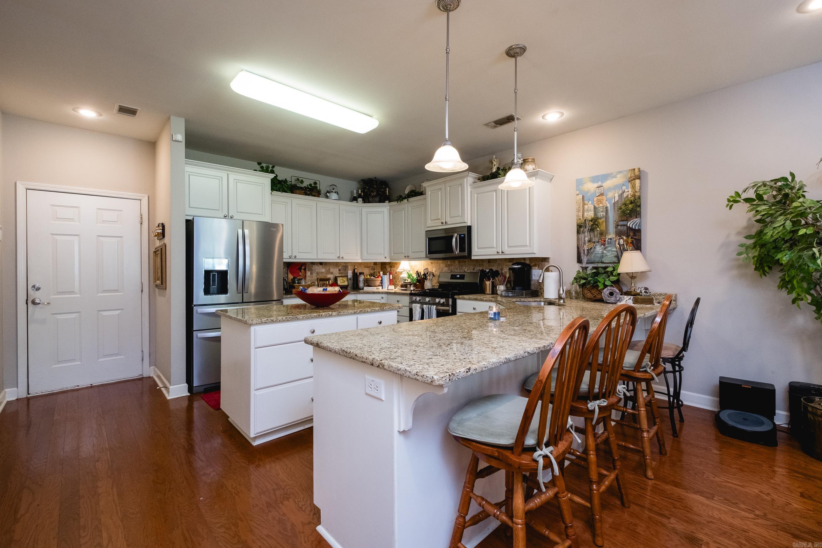 302 Stagecoach Village Property Photo 16