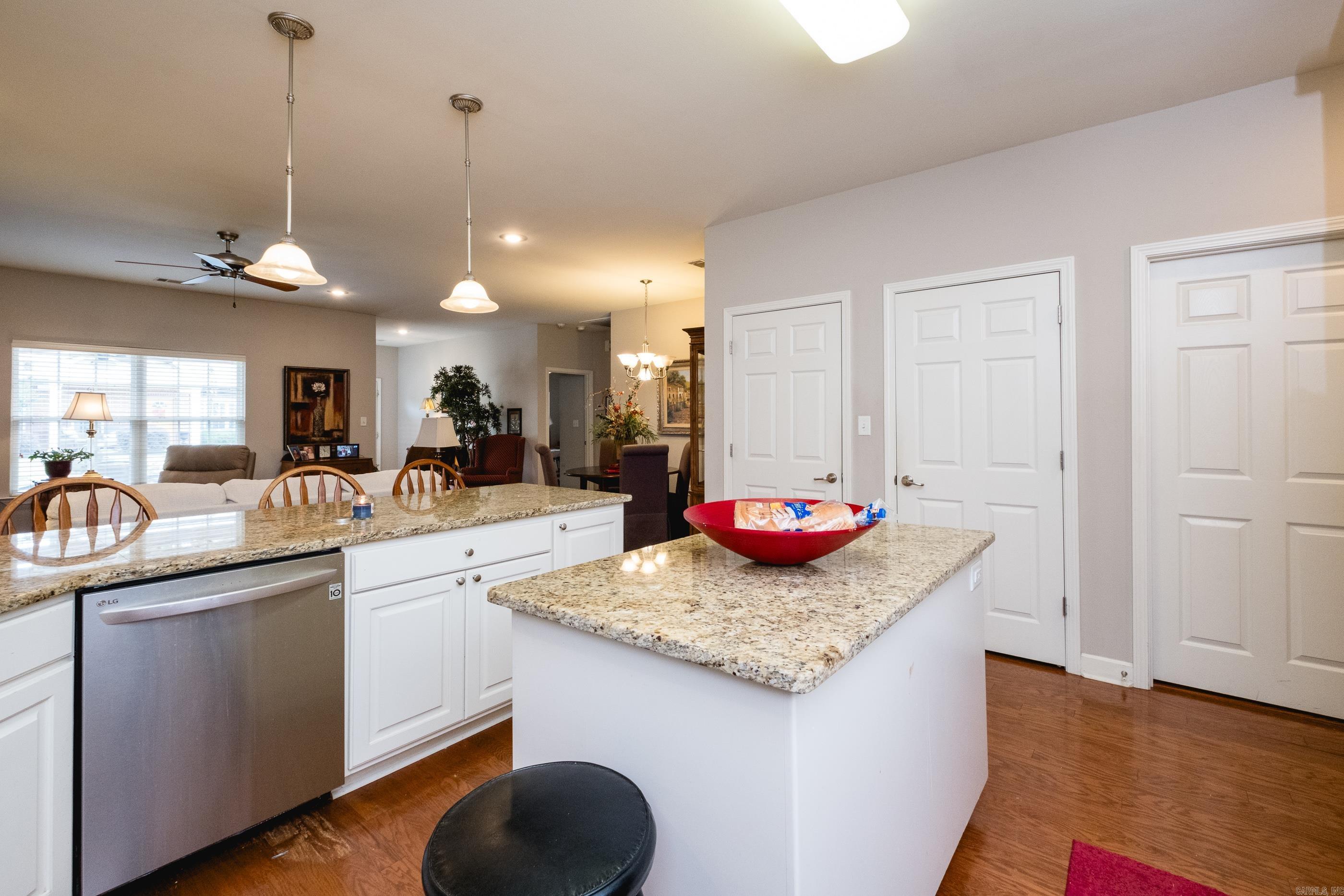 302 Stagecoach Village Property Photo 19