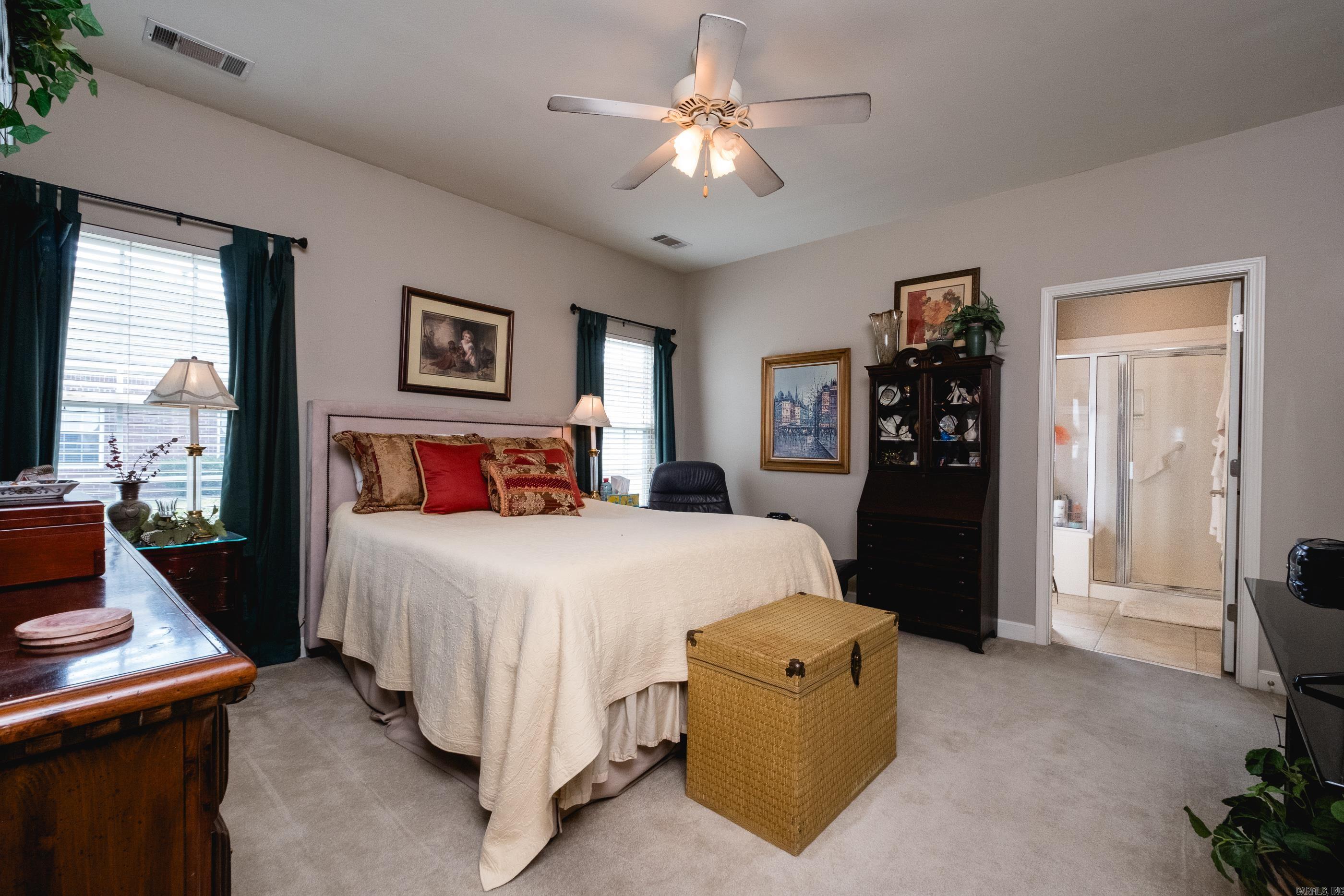 302 Stagecoach Village Property Photo 24