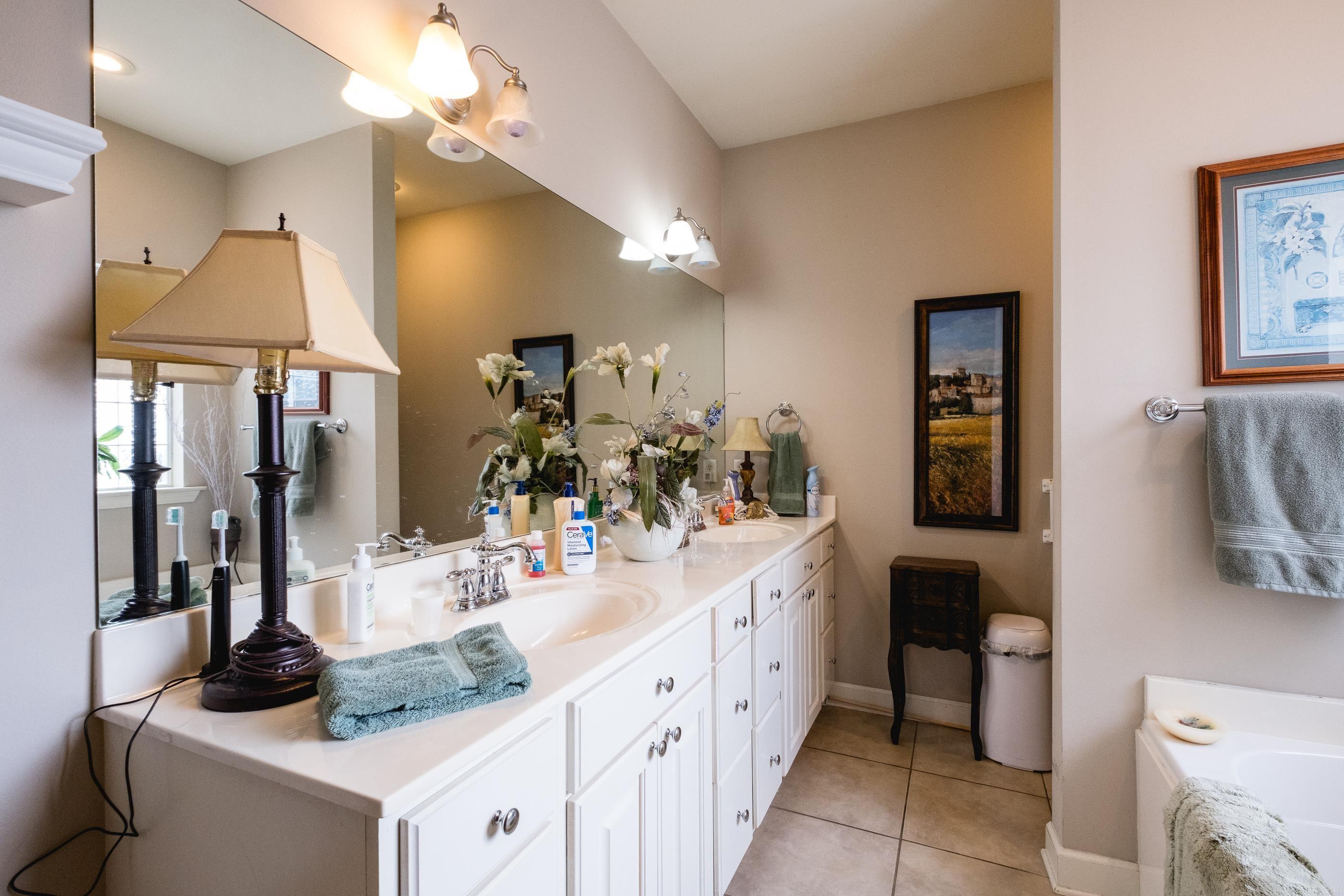 302 Stagecoach Village Property Photo 28