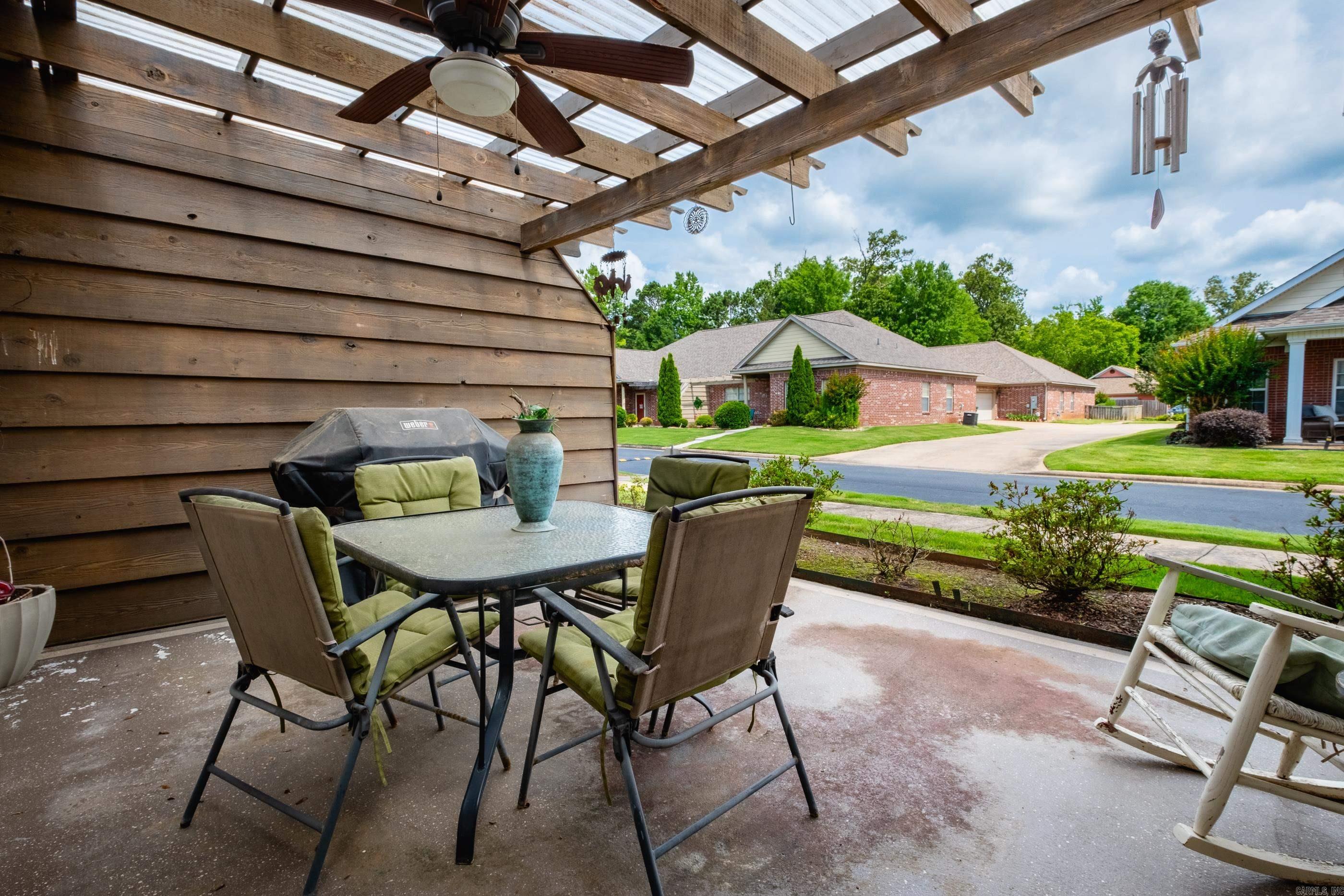 302 Stagecoach Village Property Photo 39
