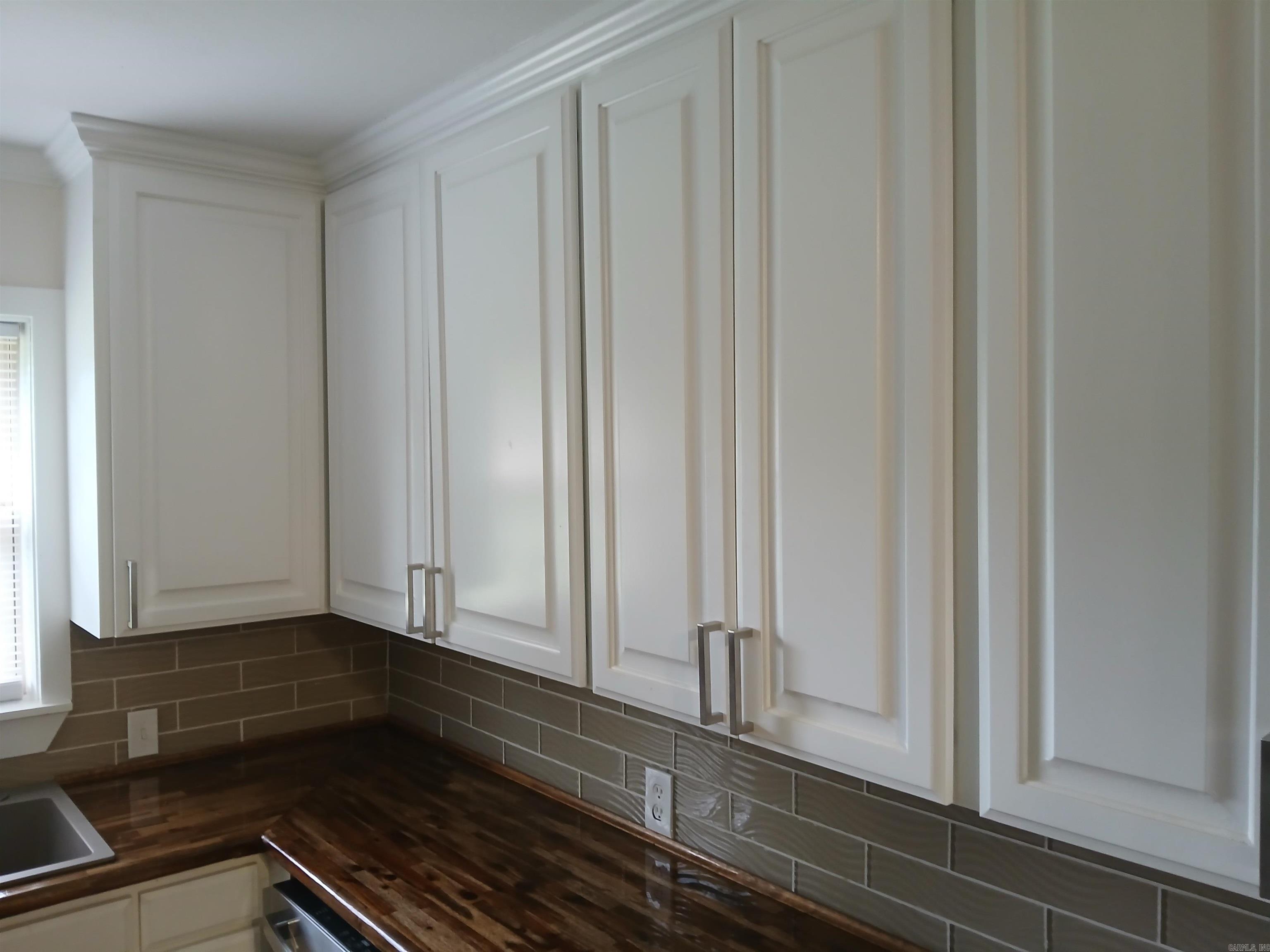 112 Church Ave Property Photo 8