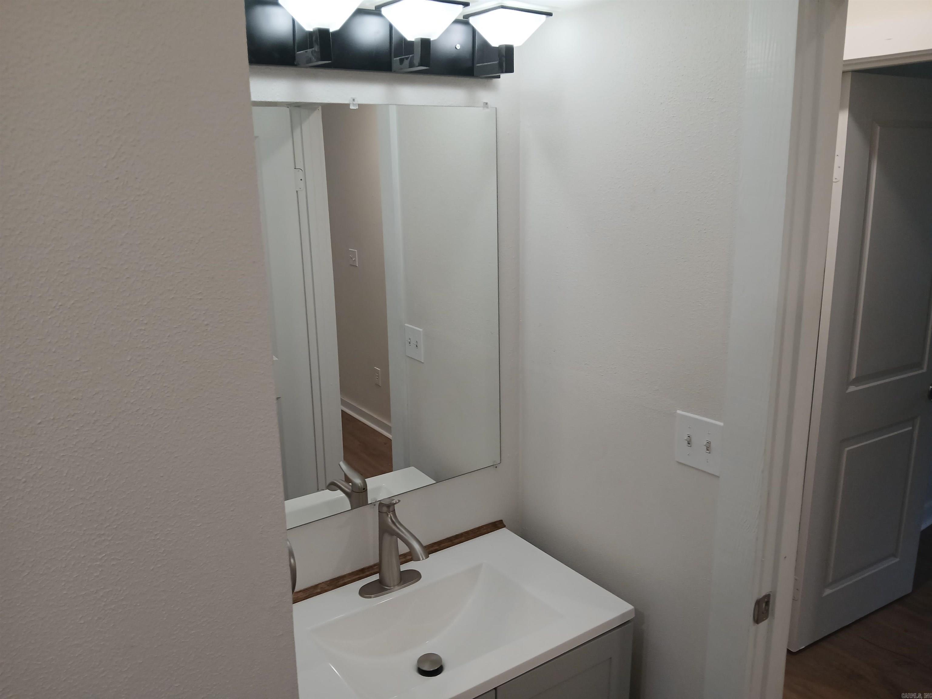 112 Church Ave Property Photo 13