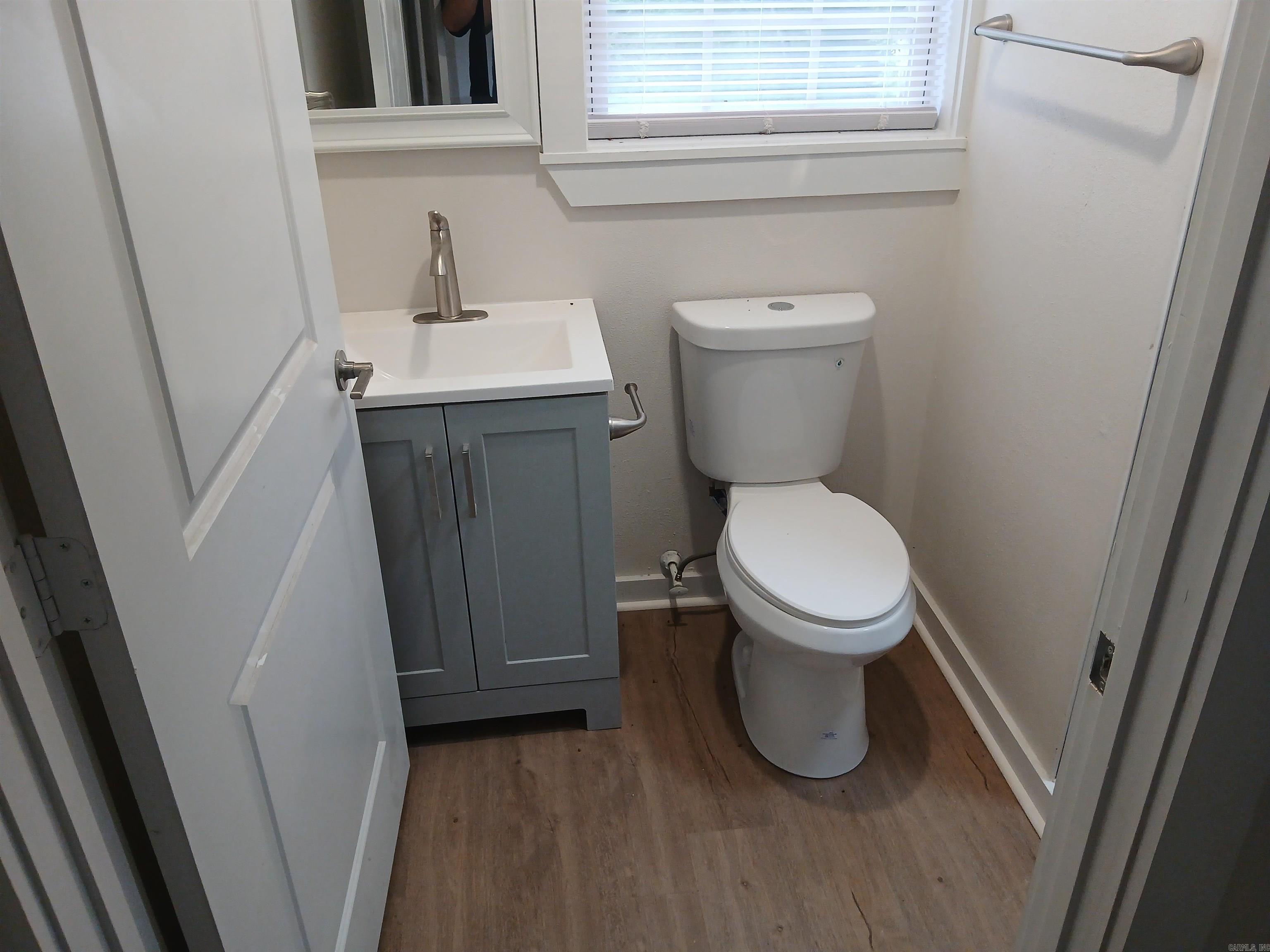 112 Church Ave Property Photo 20
