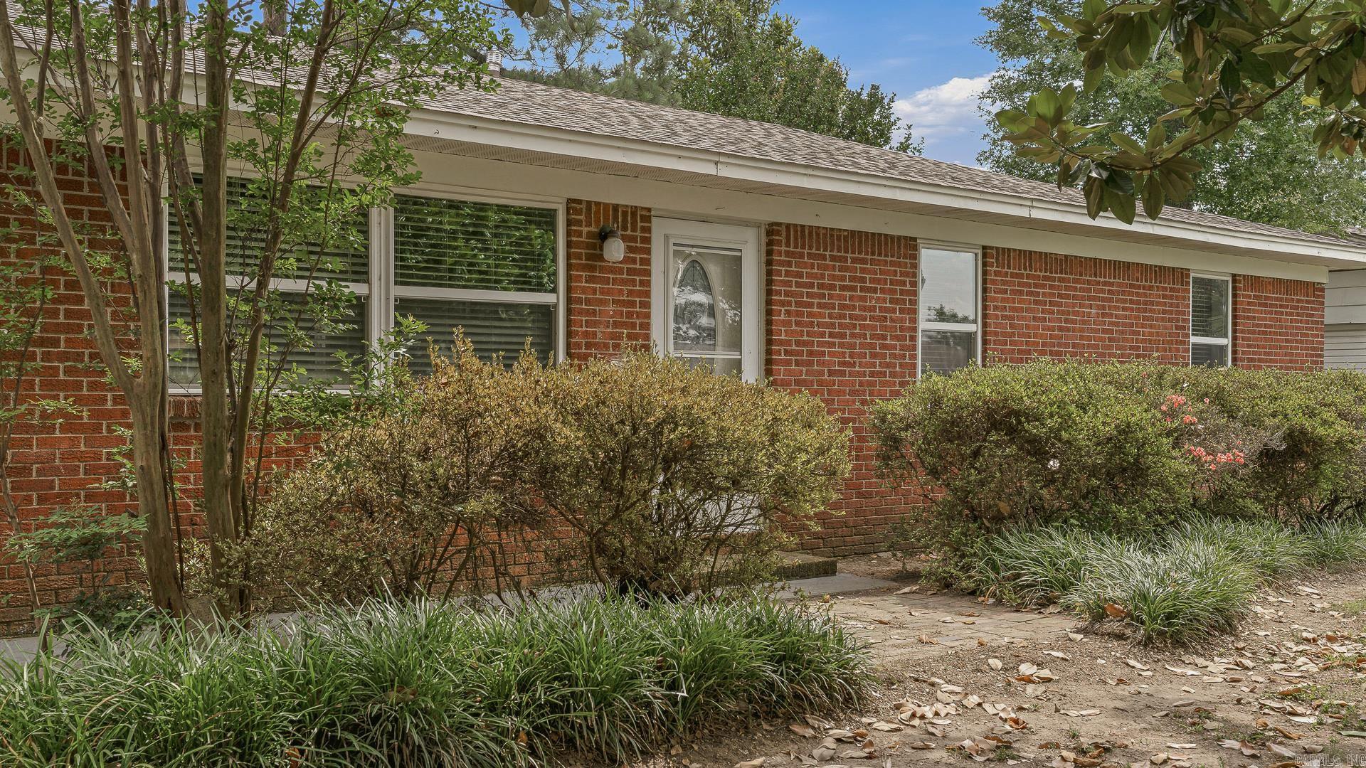 1105 Estelle Property Photo 3