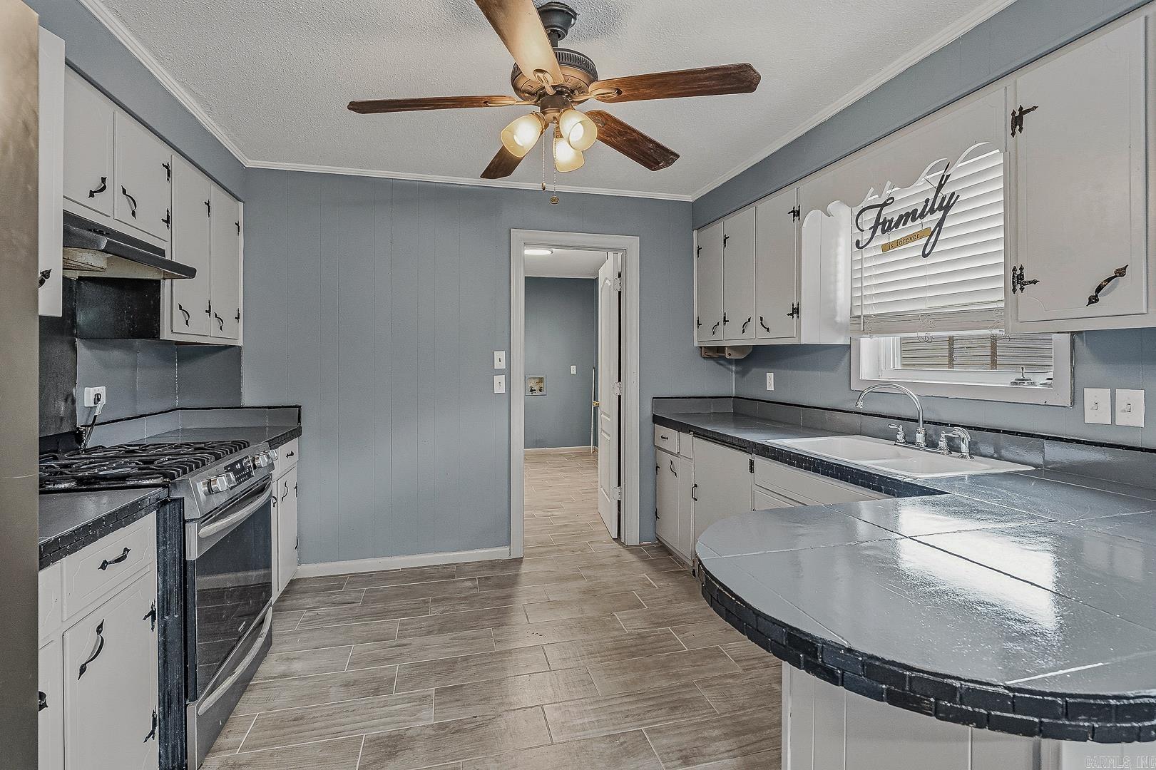 1105 Estelle Property Photo 12