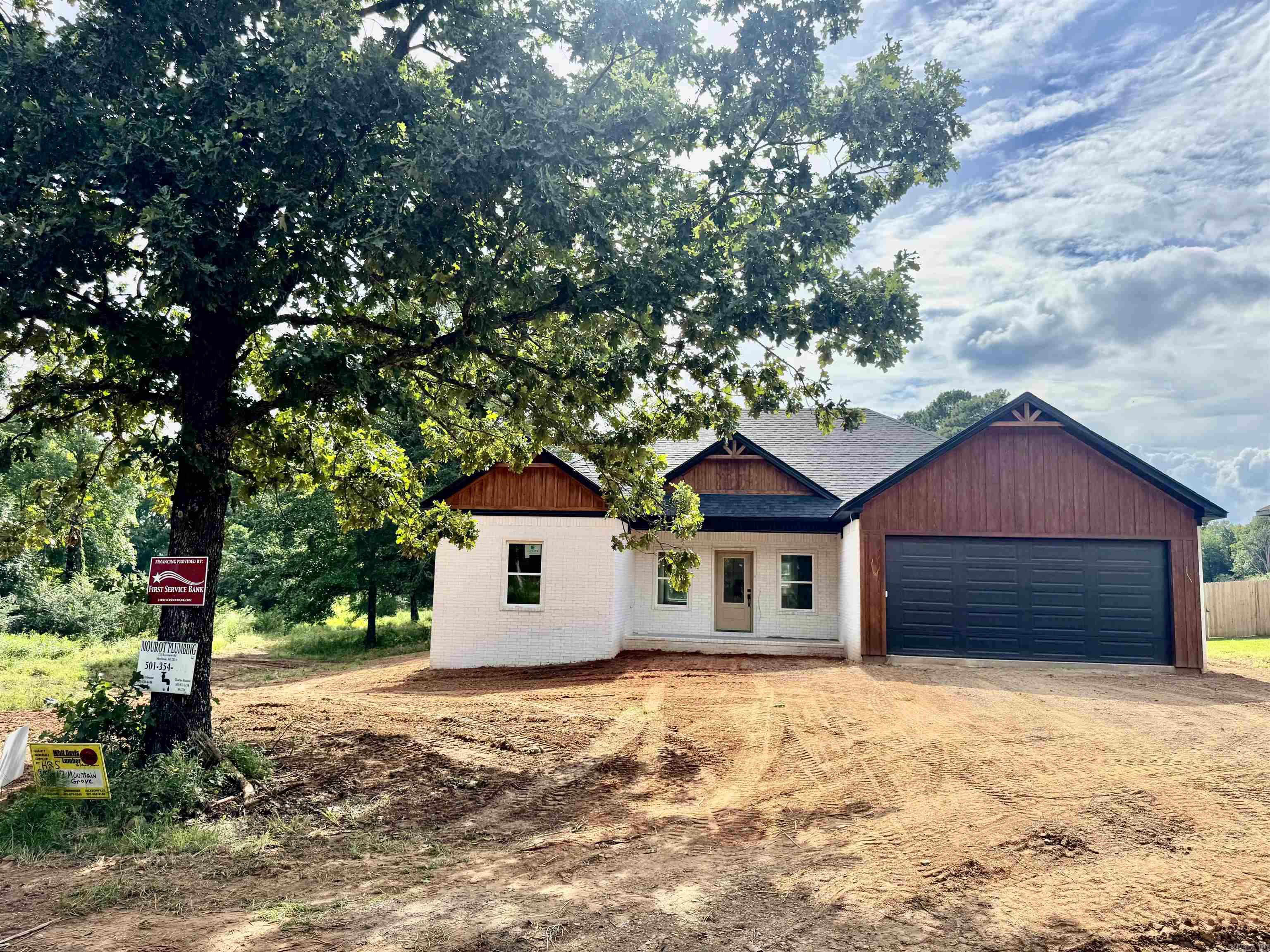 17 Mountain Grove Property Photo 1