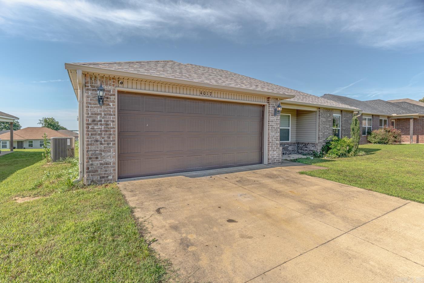 4017 Willow Ridge Dr Property Photo 3