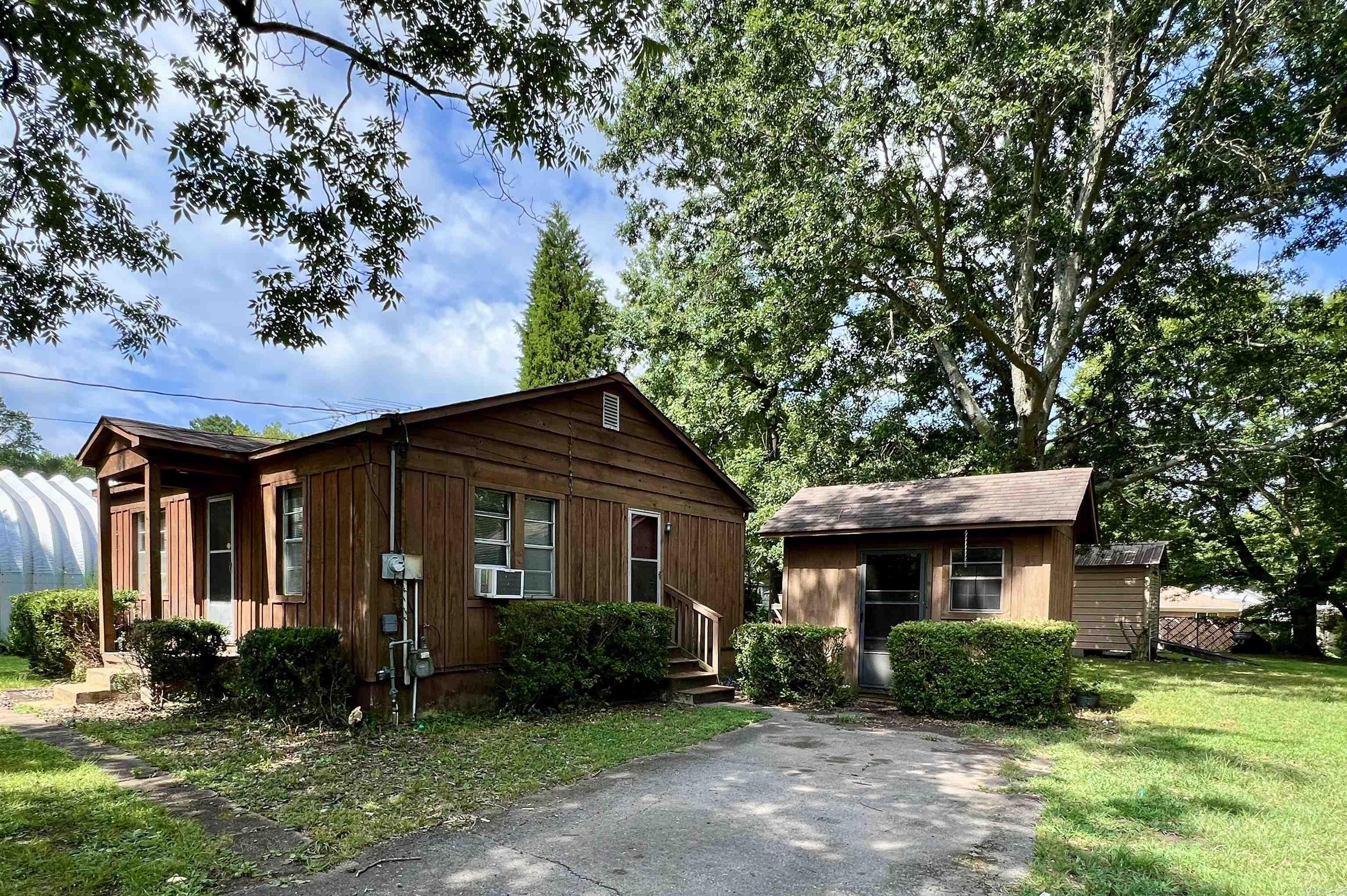 1628 Potts Street Property Photo 3