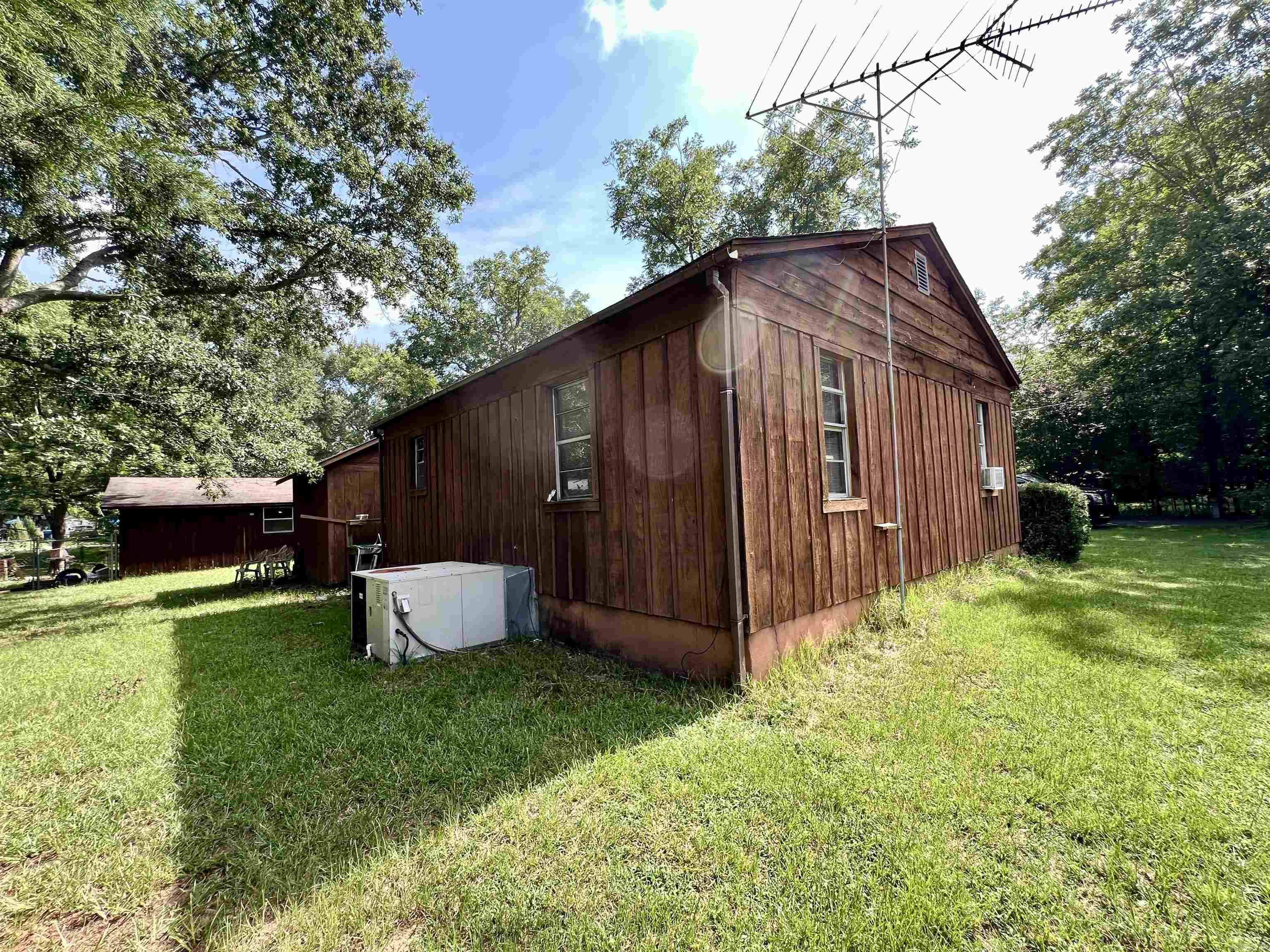 1628 Potts Street Property Photo 5