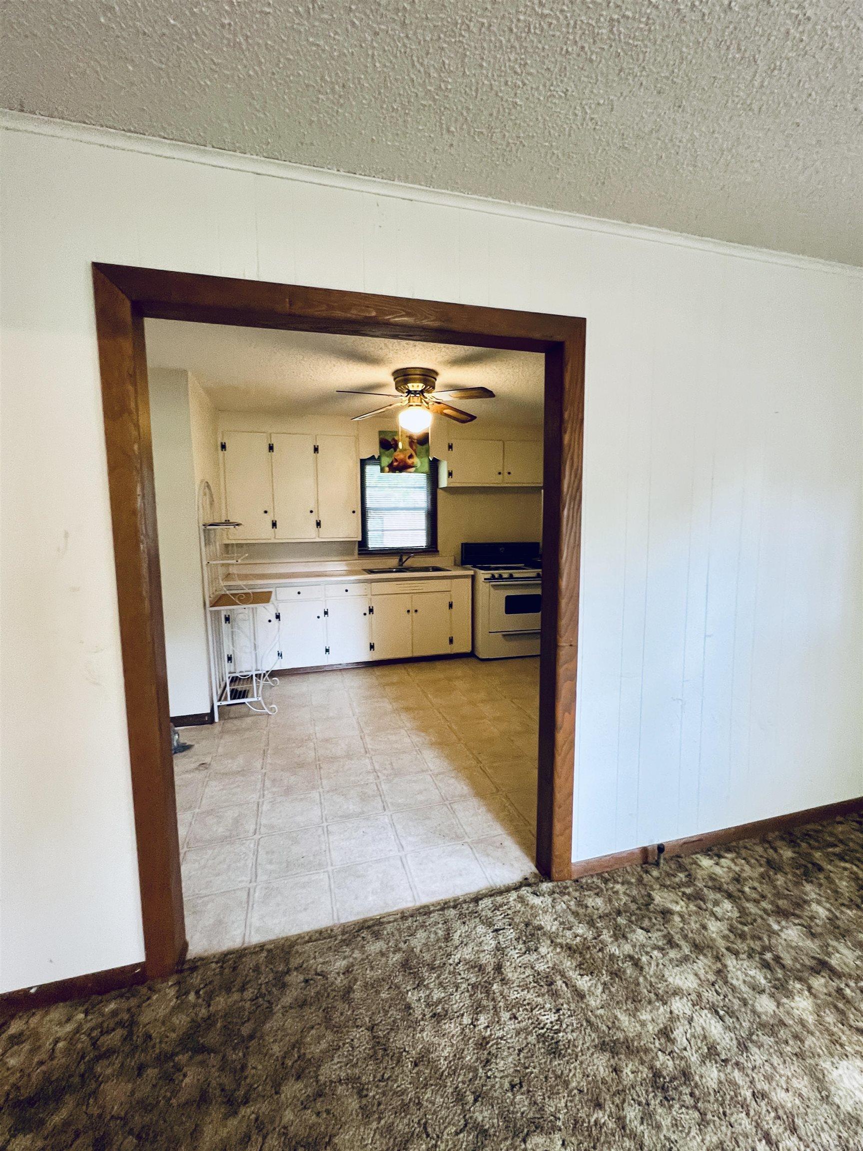 1628 Potts Street Property Photo 8