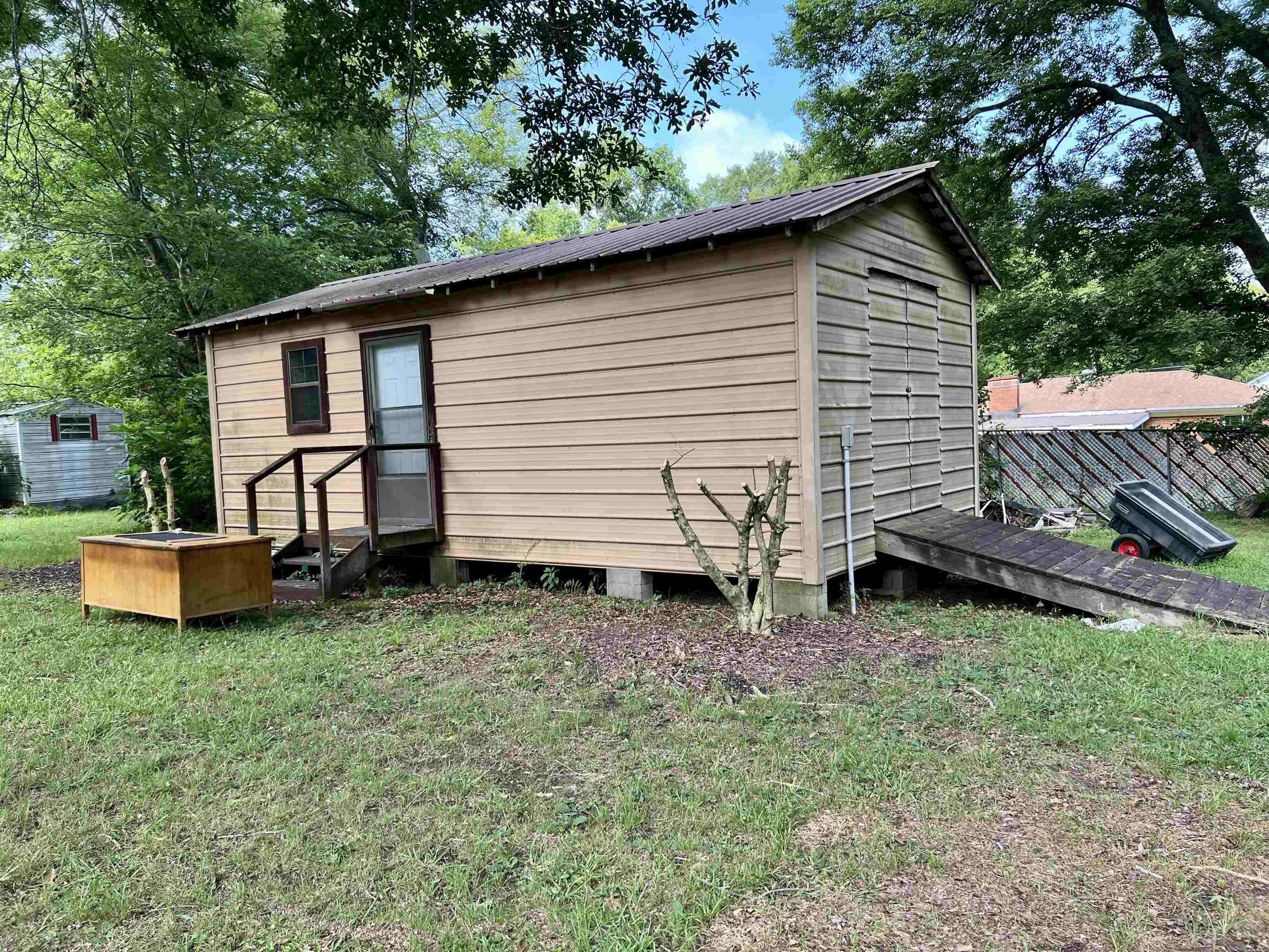 1628 Potts Street Property Photo 17