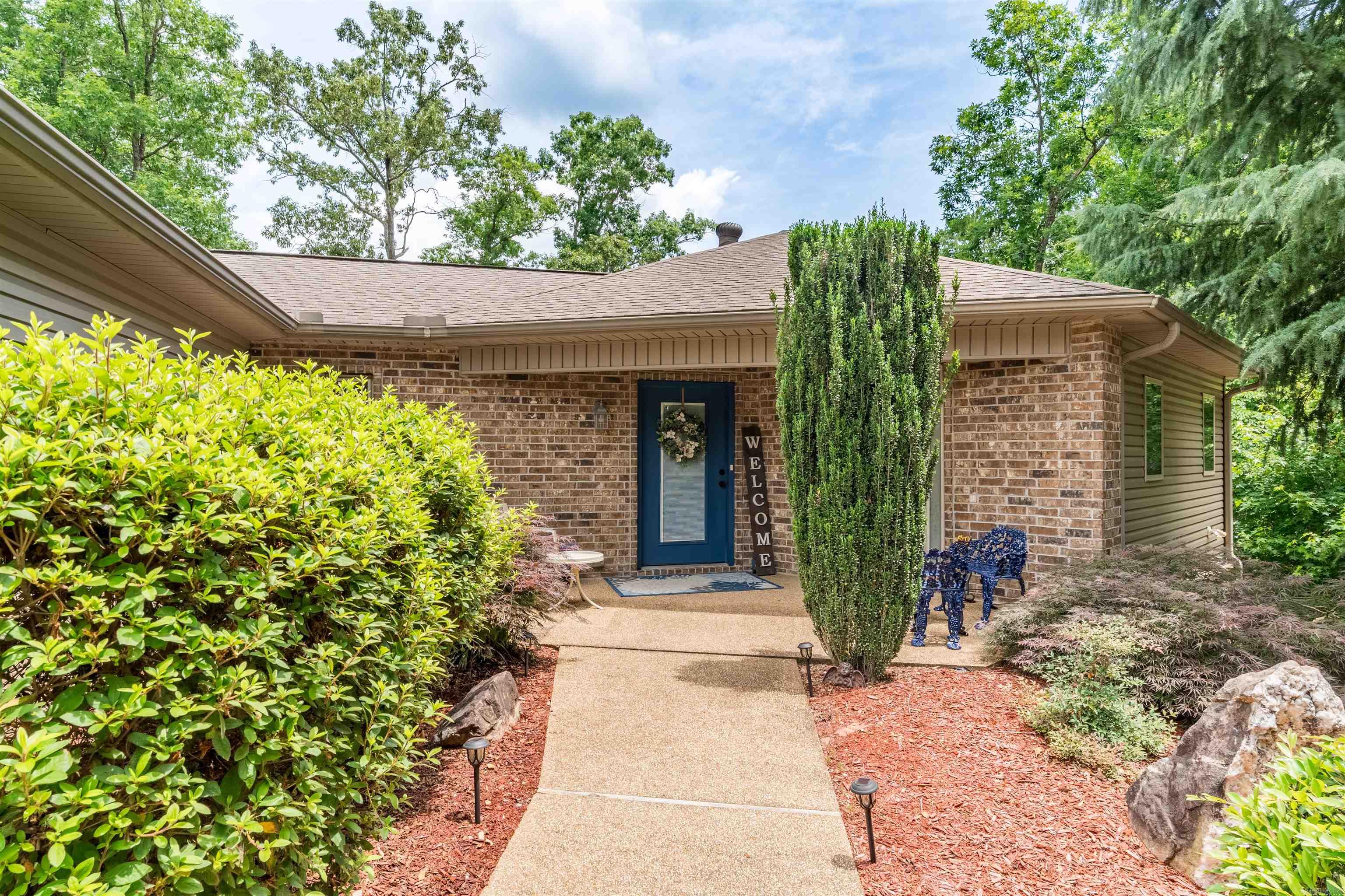 82 Magellan Drive Property Photo 4