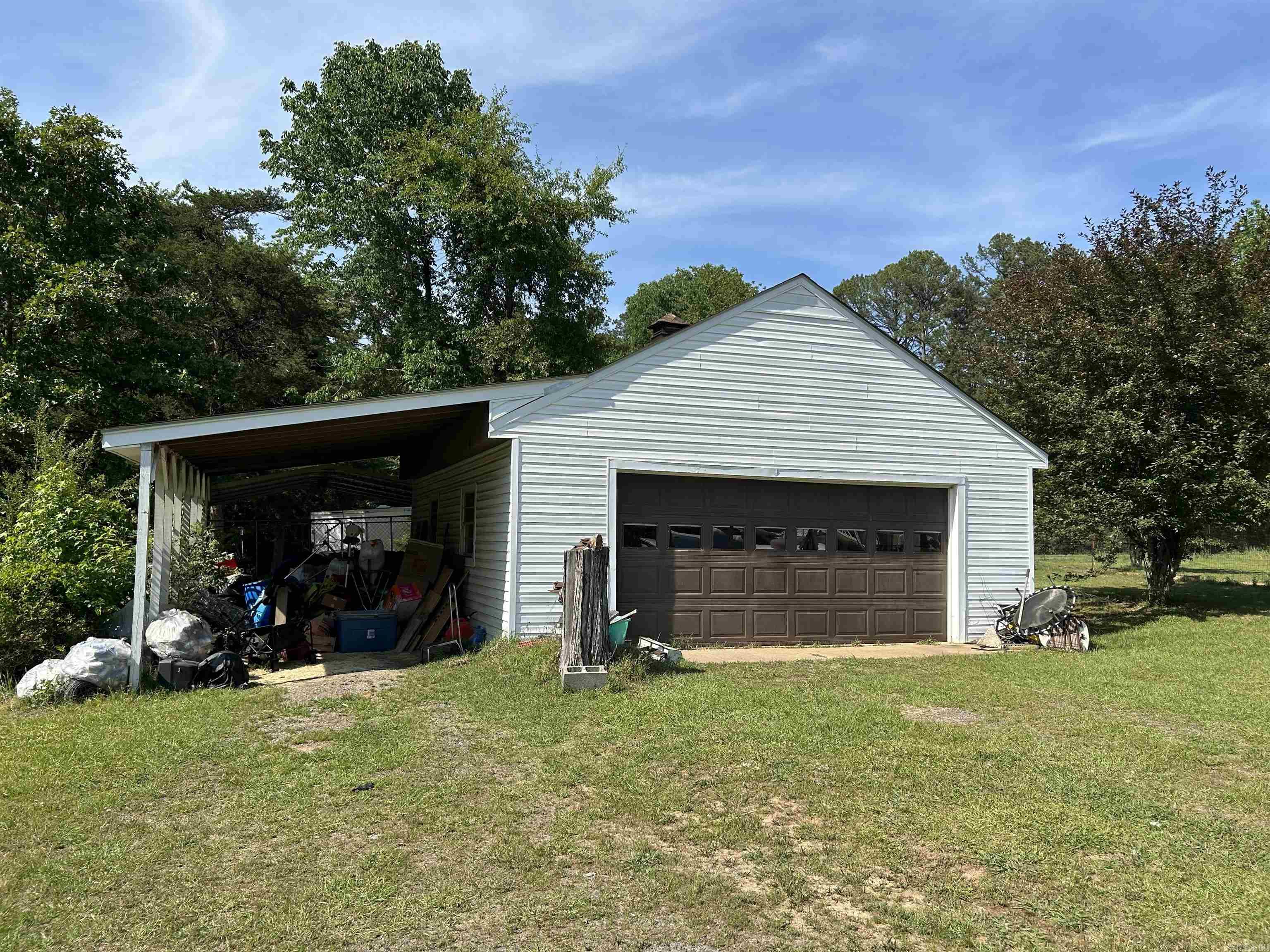 390 Wood Vine Trail Property Photo 3