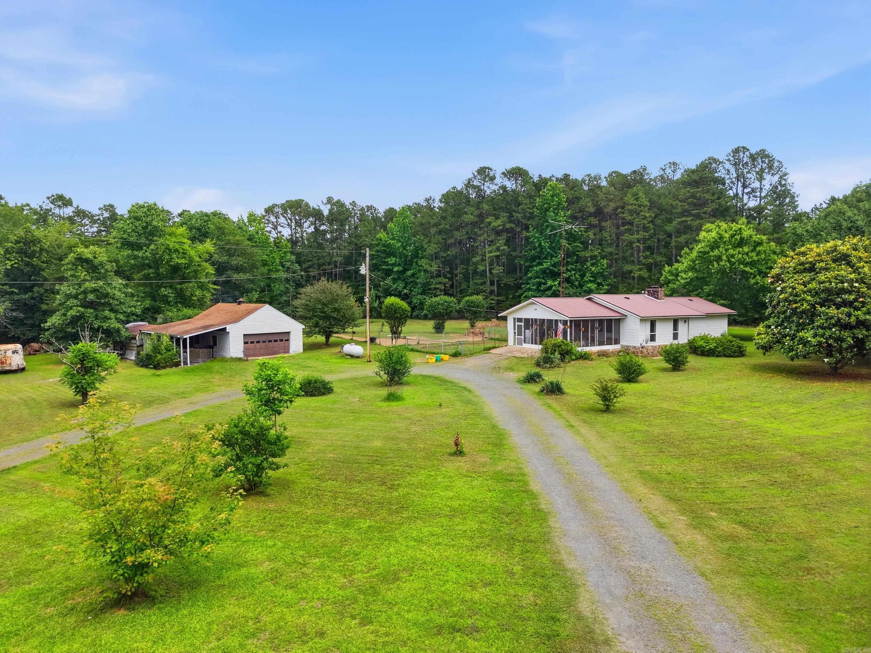 390 Wood Vine Trail Property Photo 5
