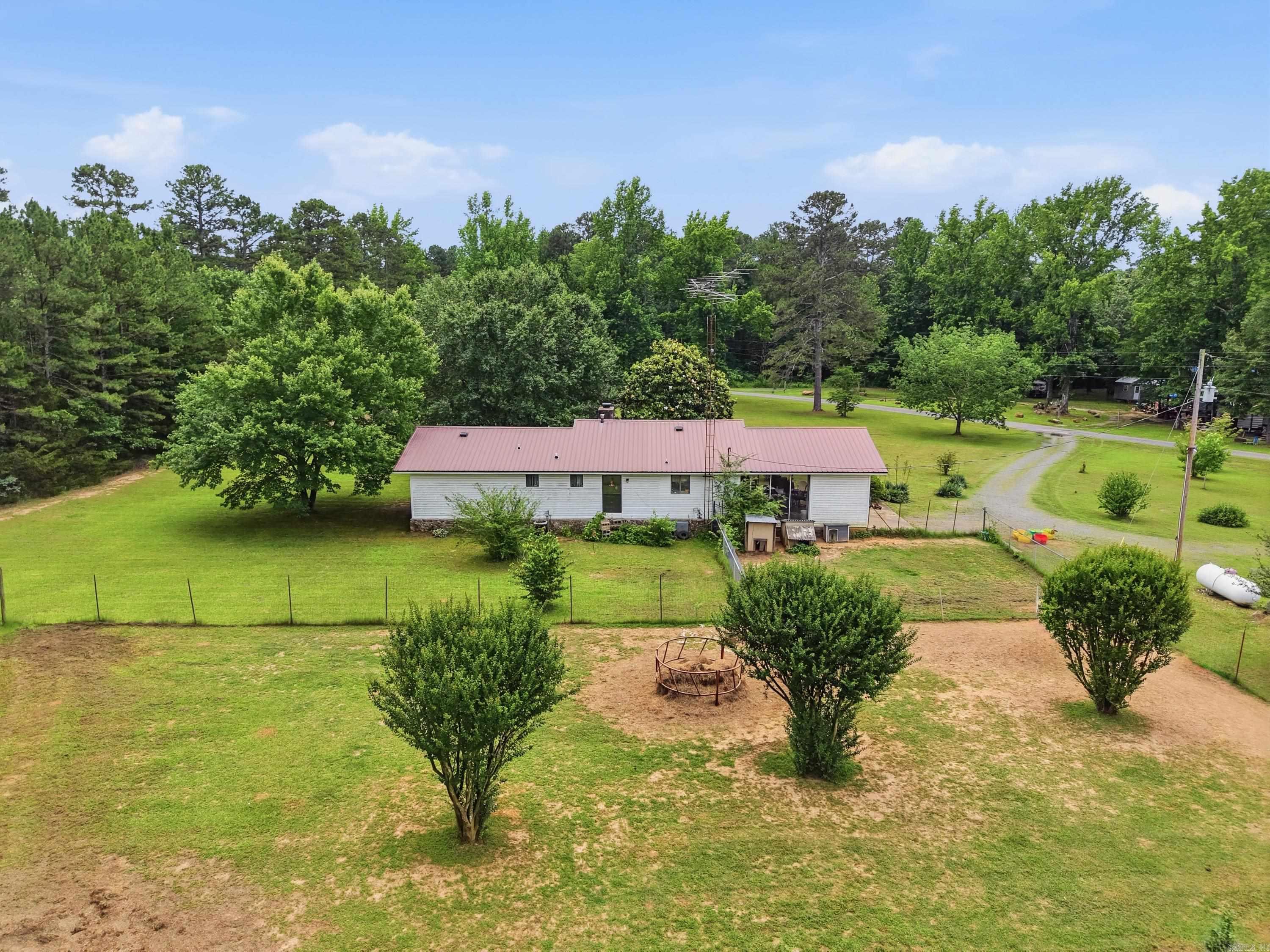 390 Wood Vine Trail Property Photo 6