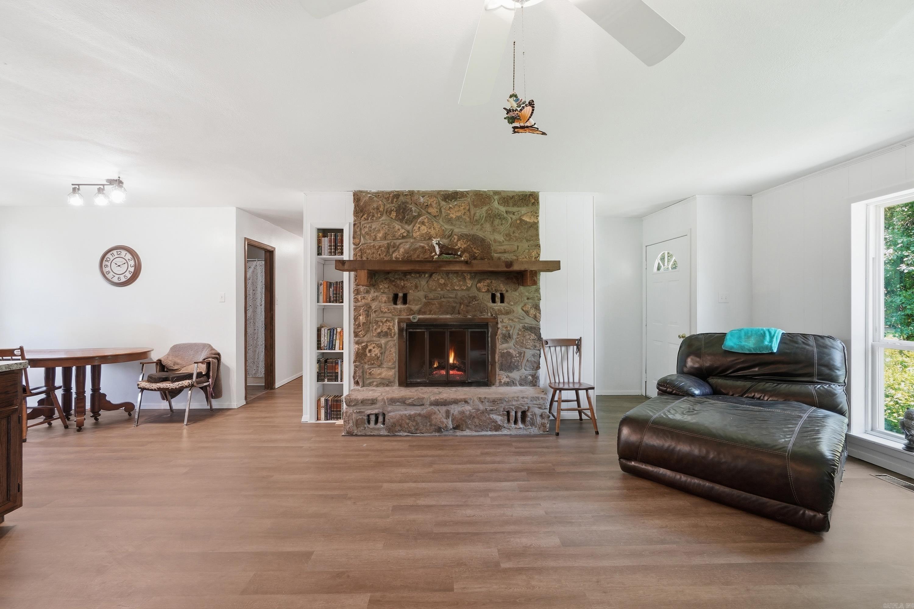 390 Wood Vine Trail Property Photo 17
