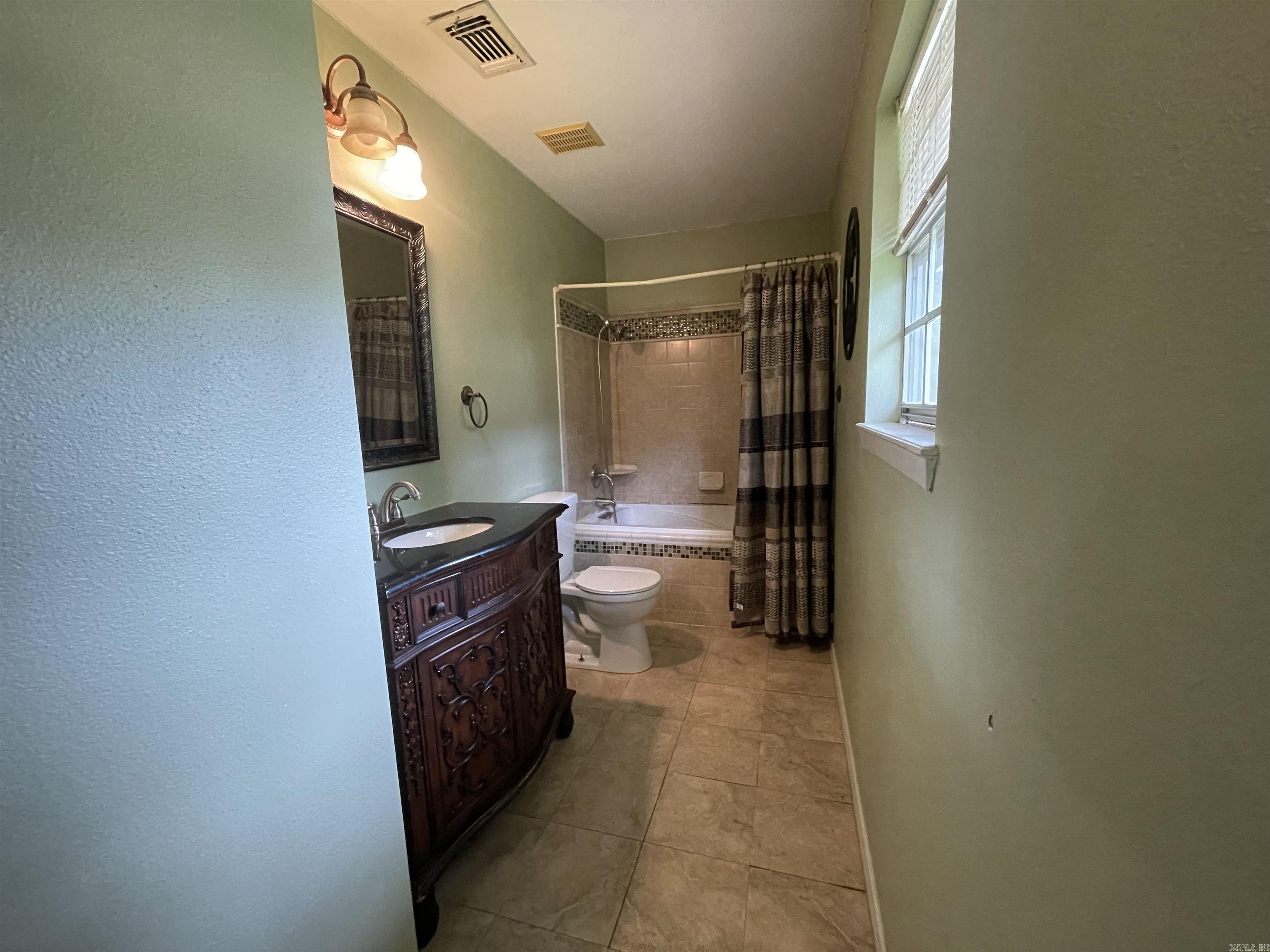 137 Northgate Northgate Drive Property Photo 16