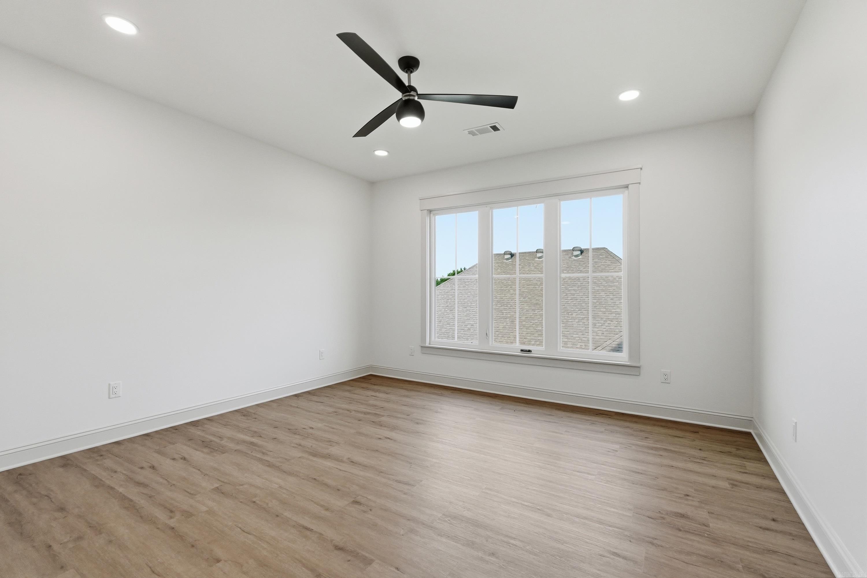 1100 Edinburgh Drive Property Photo 25