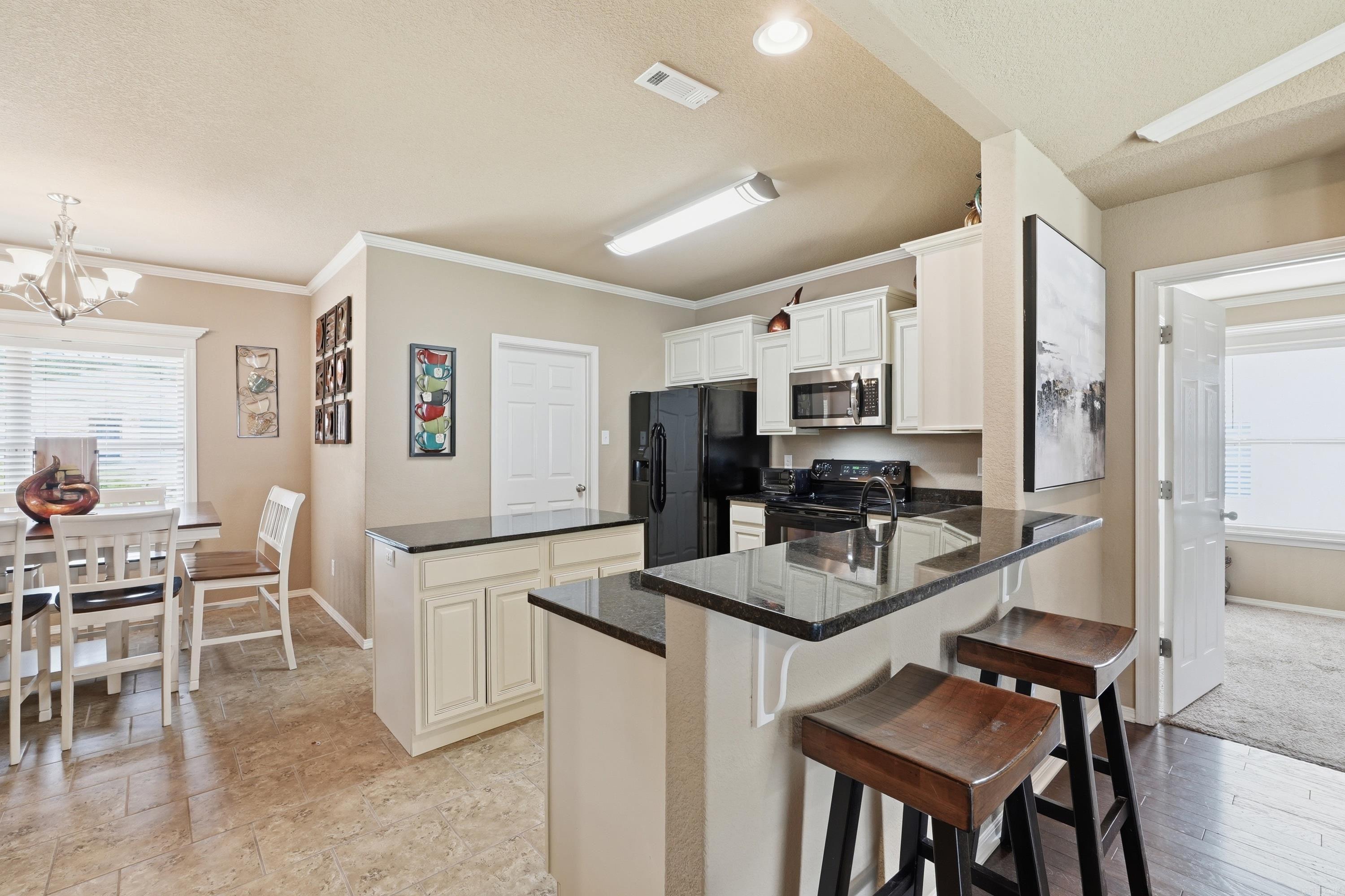 1107 Crossing Loop Property Photo 9