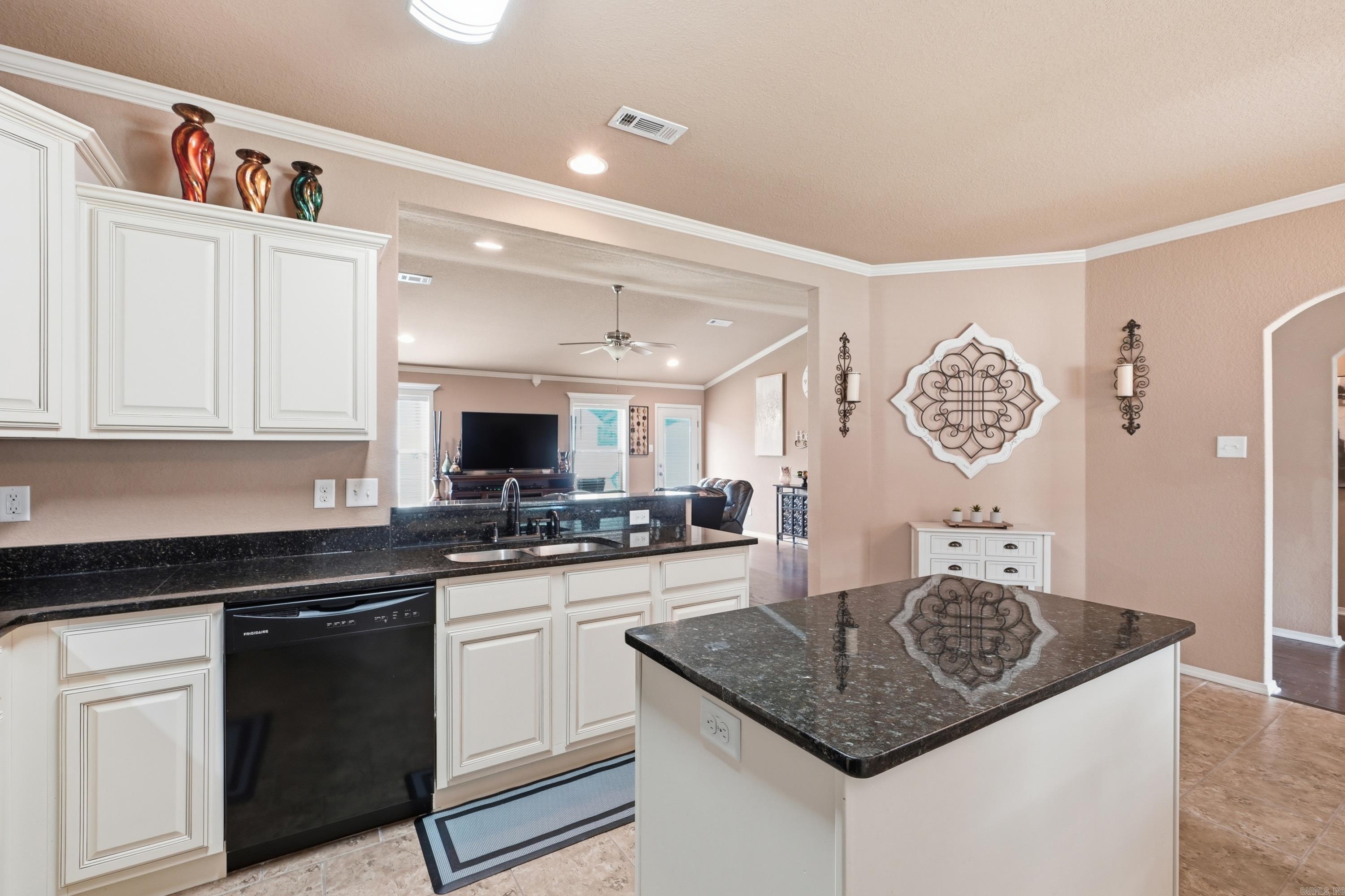 1107 Crossing Loop Property Photo 11