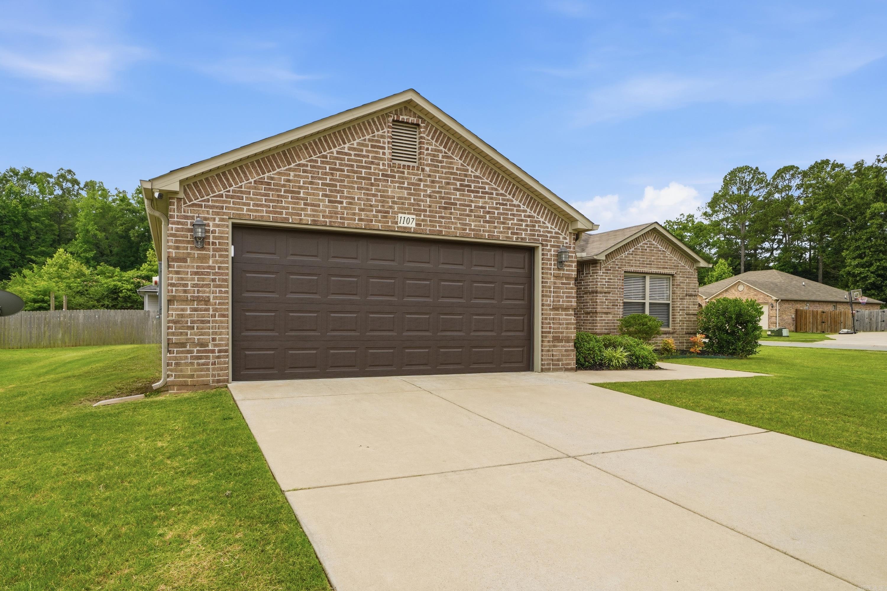 1107 Crossing Loop Property Photo 23