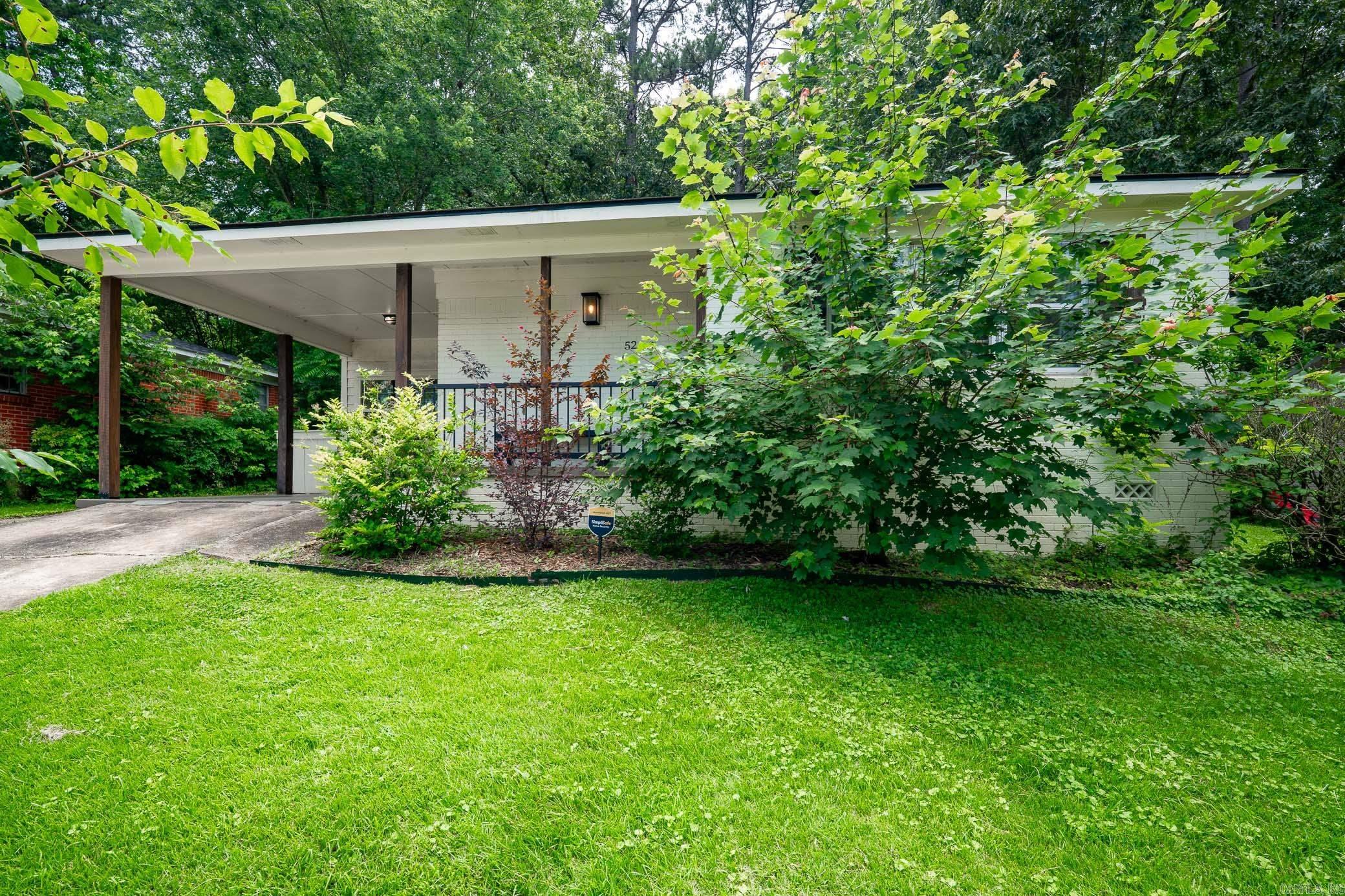 52 Berkshire Drive Property Photo 4
