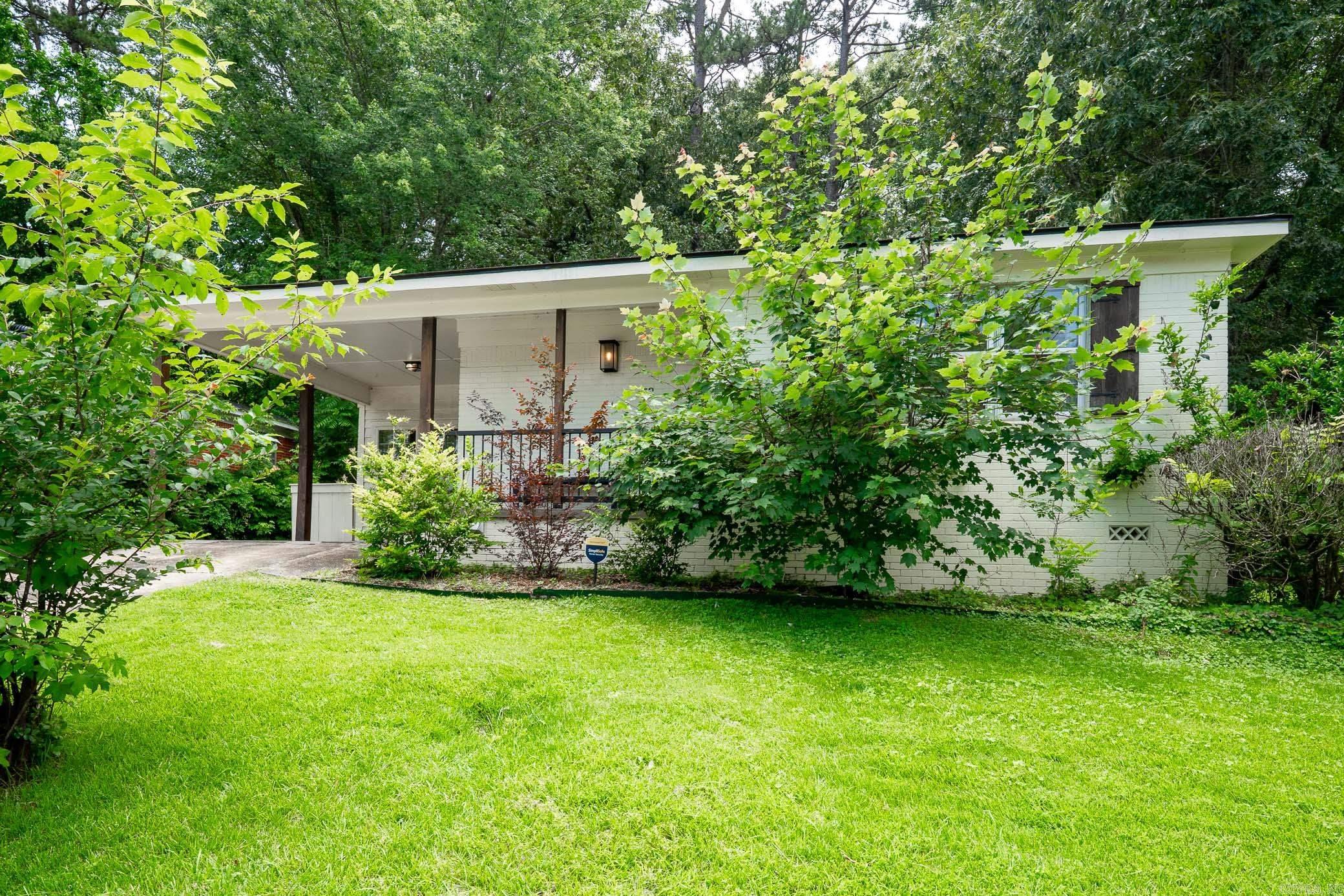 52 Berkshire Drive Property Photo 5