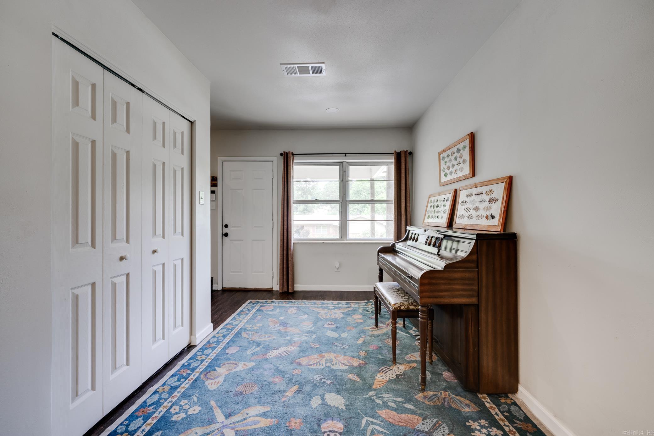 52 Berkshire Drive Property Photo 10