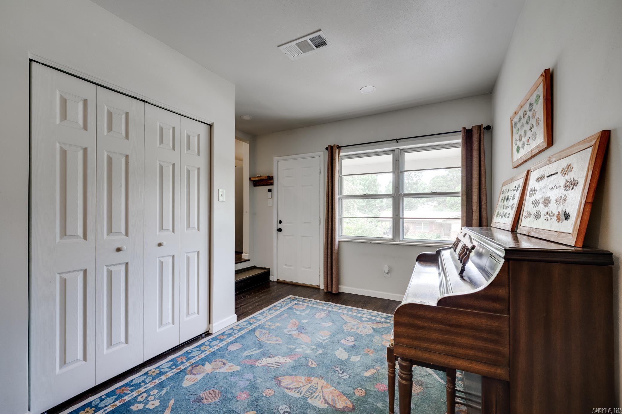 52 Berkshire Drive Property Photo 11